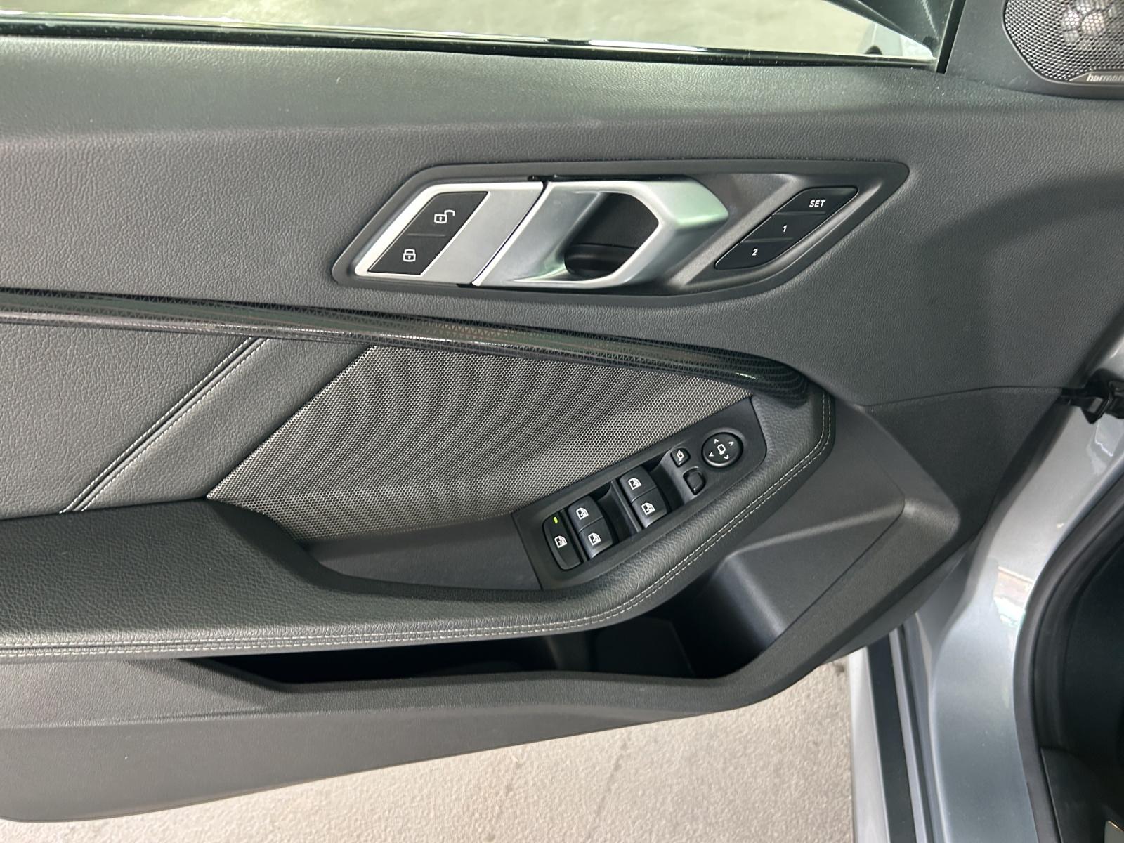 BMW M235i xDrive Gran Coupé-image-18
