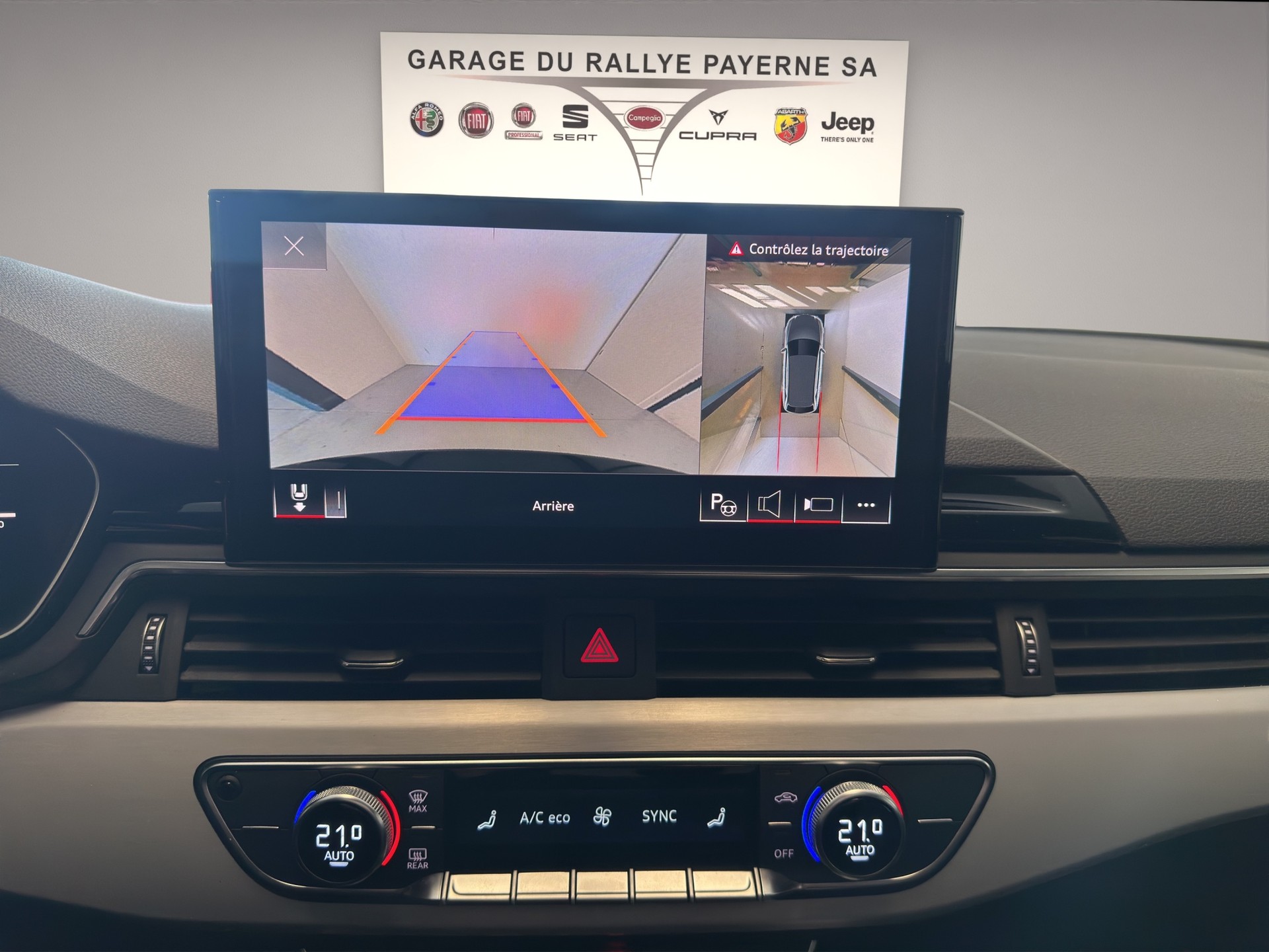 AUDI A4 Avant 40 TDI S line Attraction quattro S-tronic-image-17