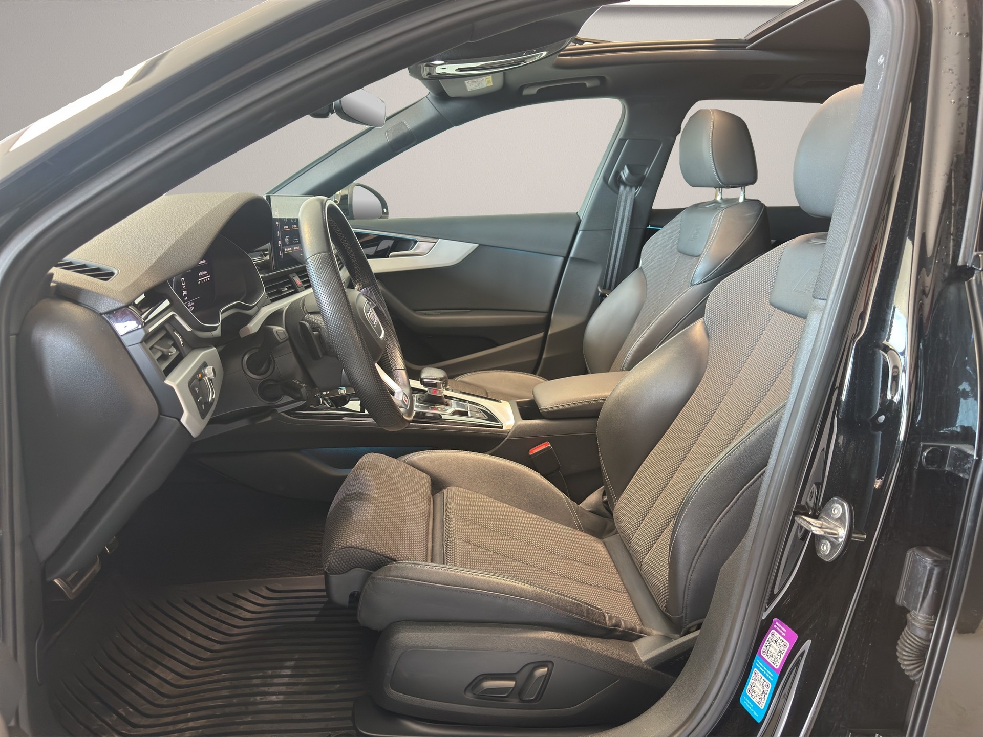 AUDI A4 Avant 40 TDI S line Attraction quattro S-tronic-image-8