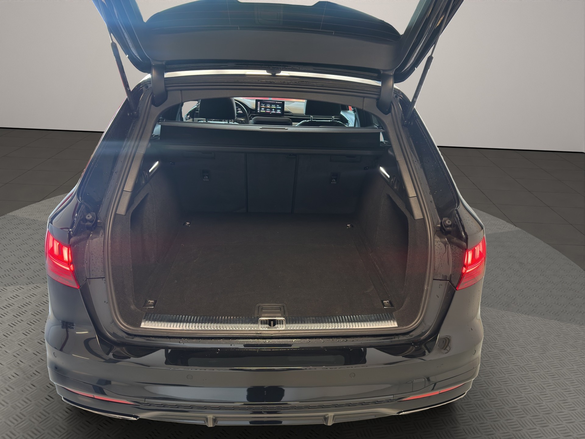 AUDI A4 Avant 40 TDI S line Attraction quattro S-tronic-image-5