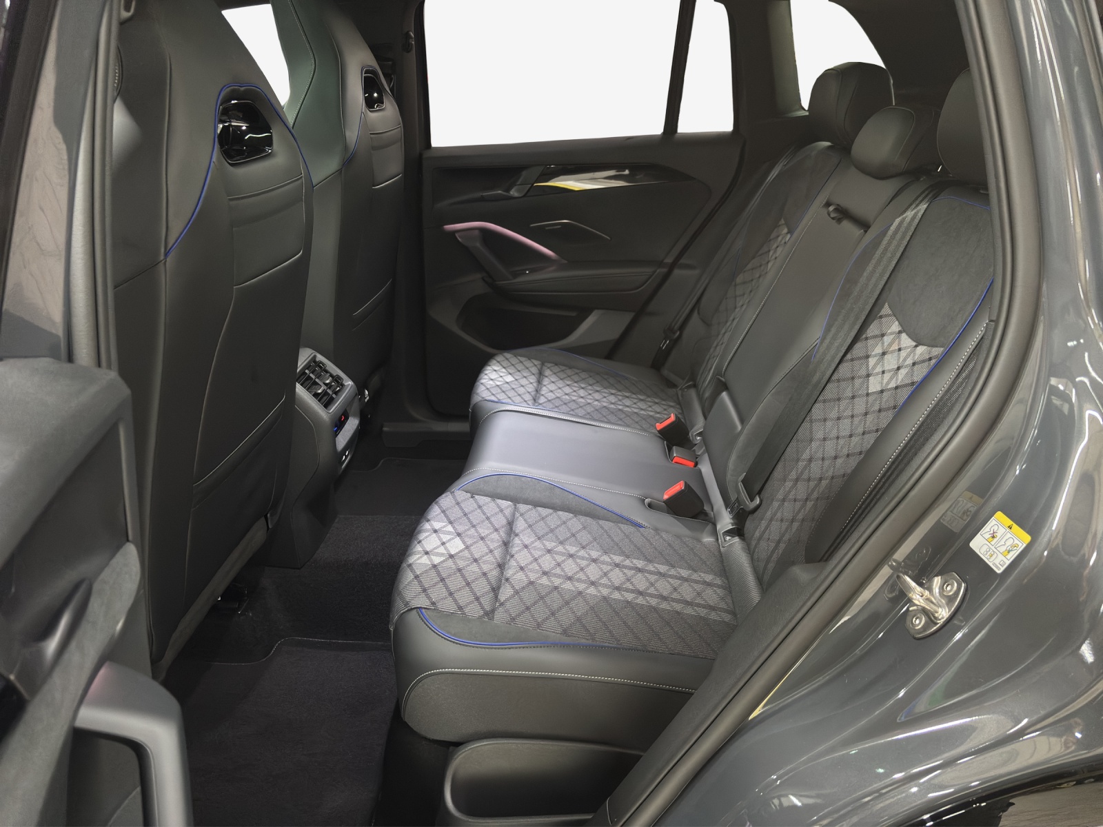 VW Tiguan 1.5 TSI evo2 mHEV R-Line DSG-image-11