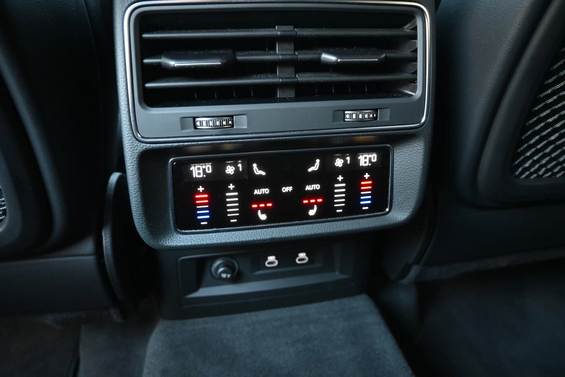 AUDI Q7 3.0 V6 55 TFSI S Line quattro tiptronic 7-Plätzer + AHK 3500kg-image-20