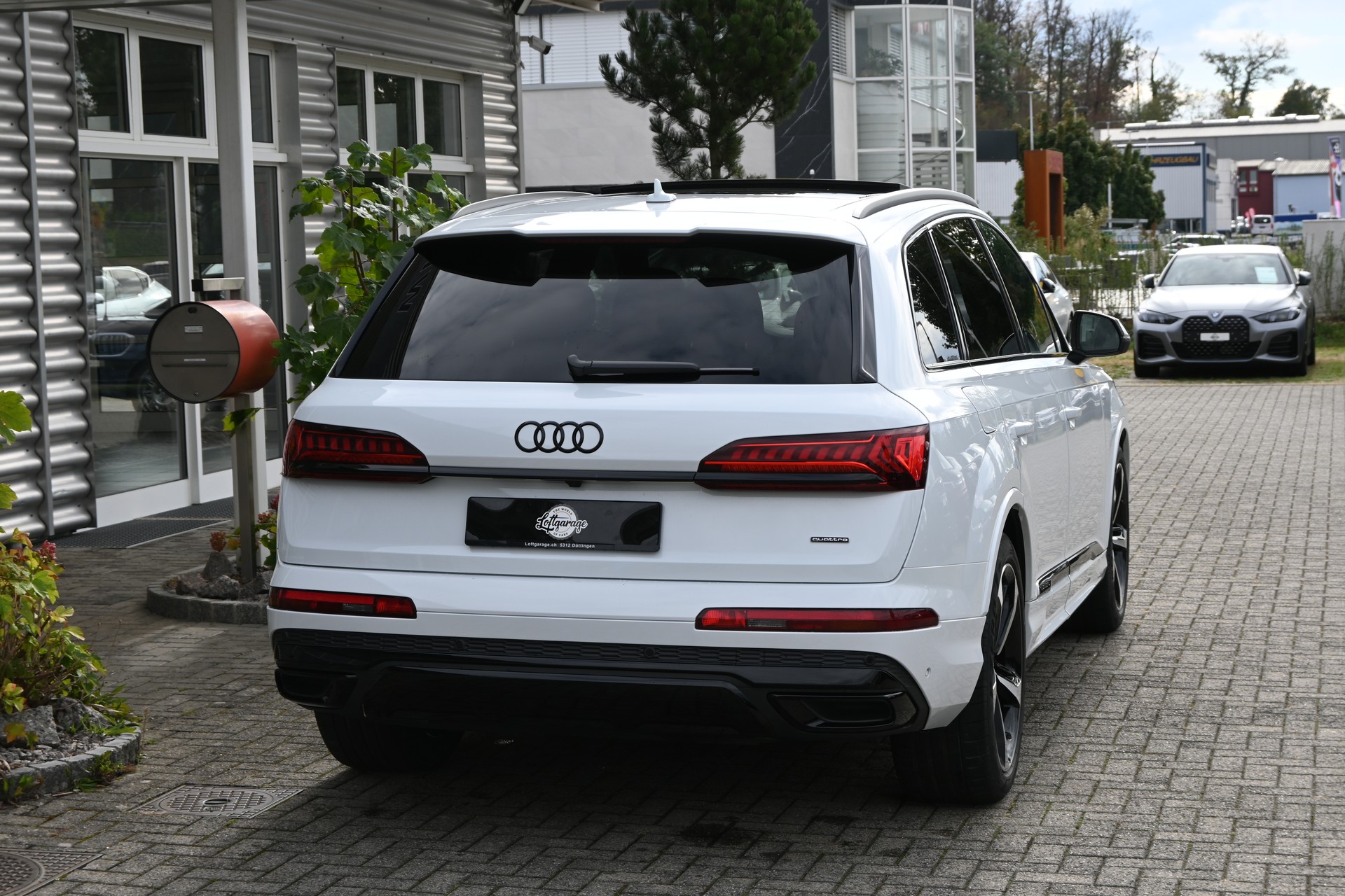 AUDI Q7 3.0 V6 55 TFSI S Line quattro tiptronic 7-Plätzer + AHK 3500kg-image-7