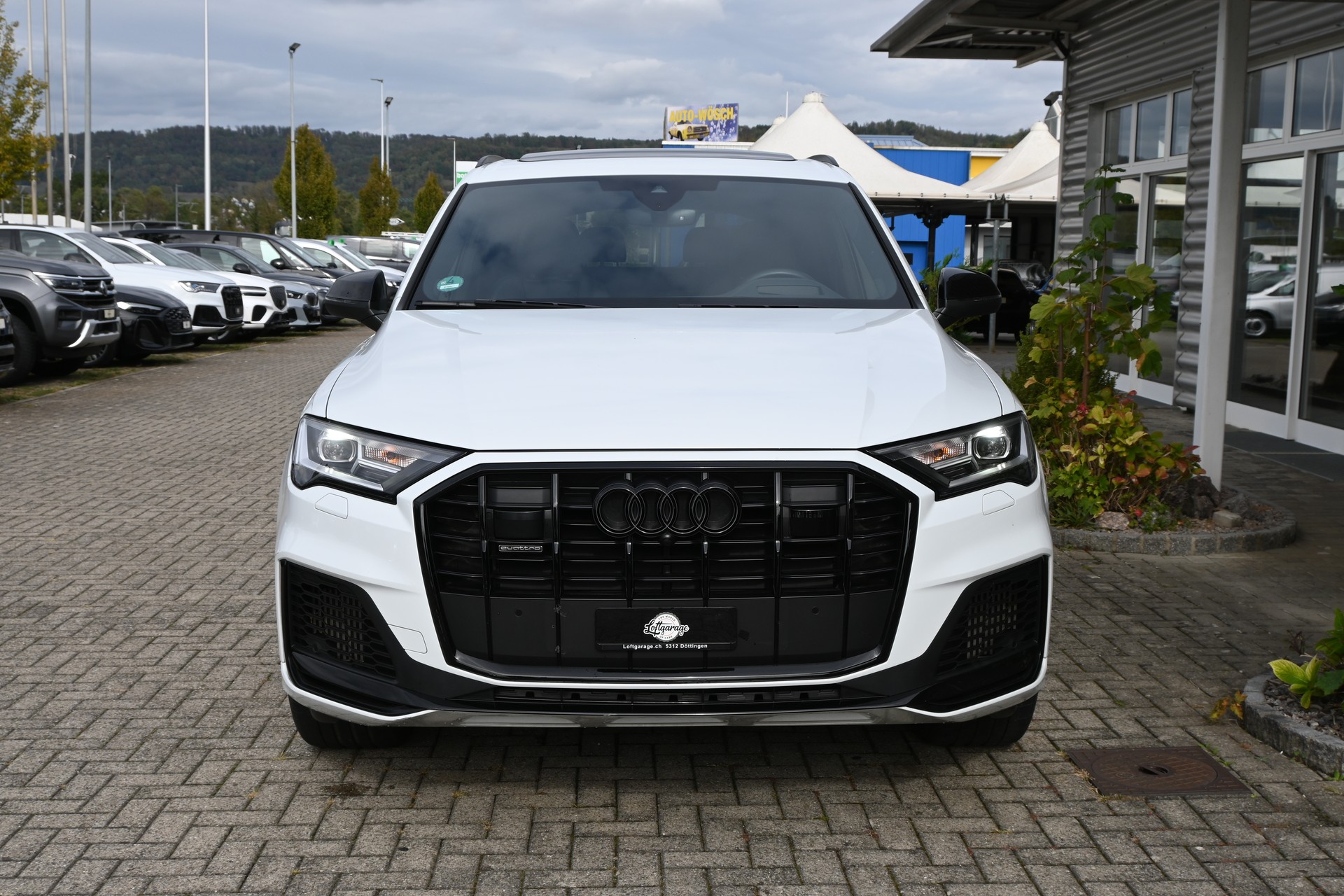AUDI Q7 3.0 V6 55 TFSI S Line quattro tiptronic 7-Plätzer + AHK 3500kg-showroom-element-2