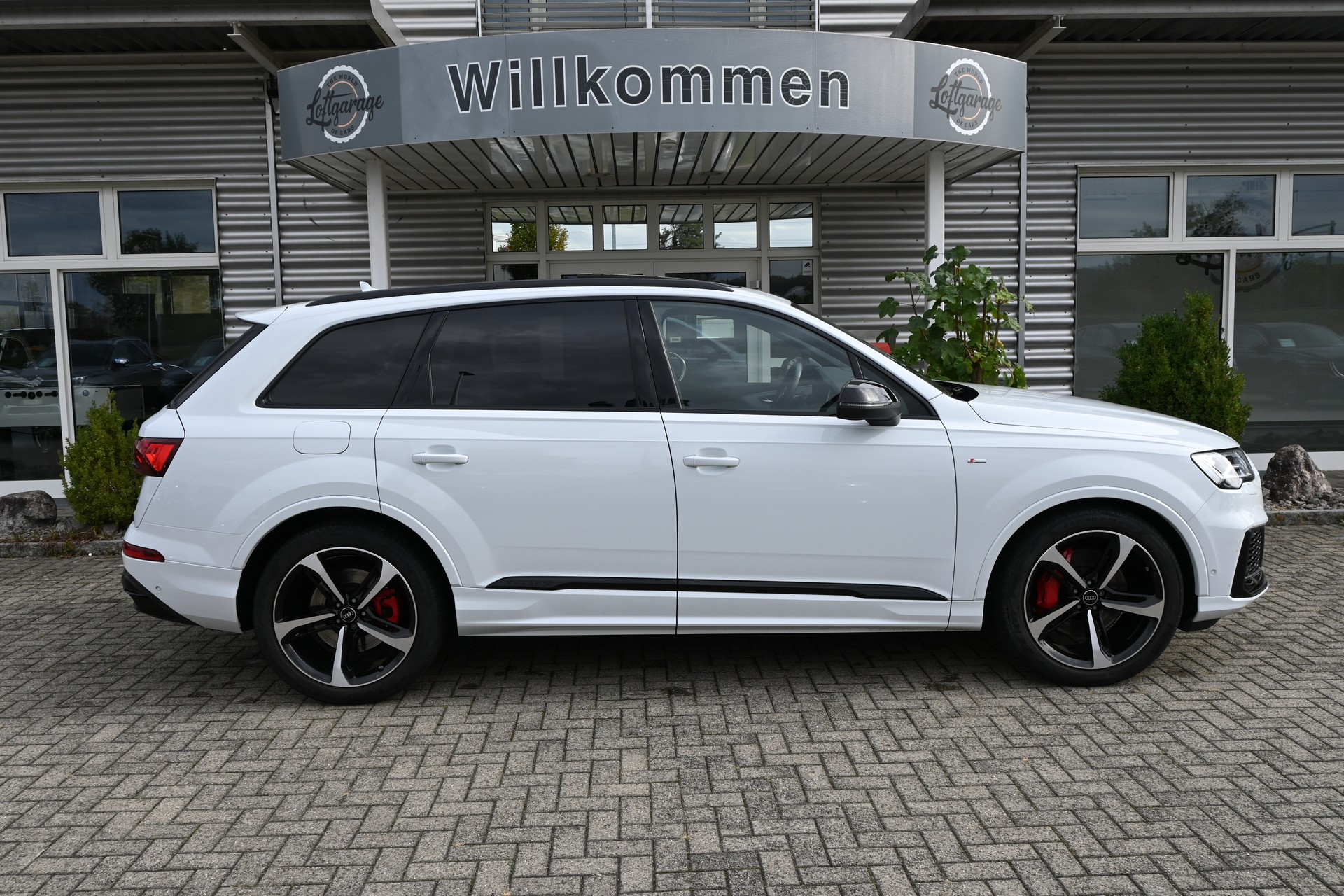 AUDI Q7 3.0 V6 55 TFSI S Line quattro tiptronic 7-Plätzer + AHK 3500kg-image-5