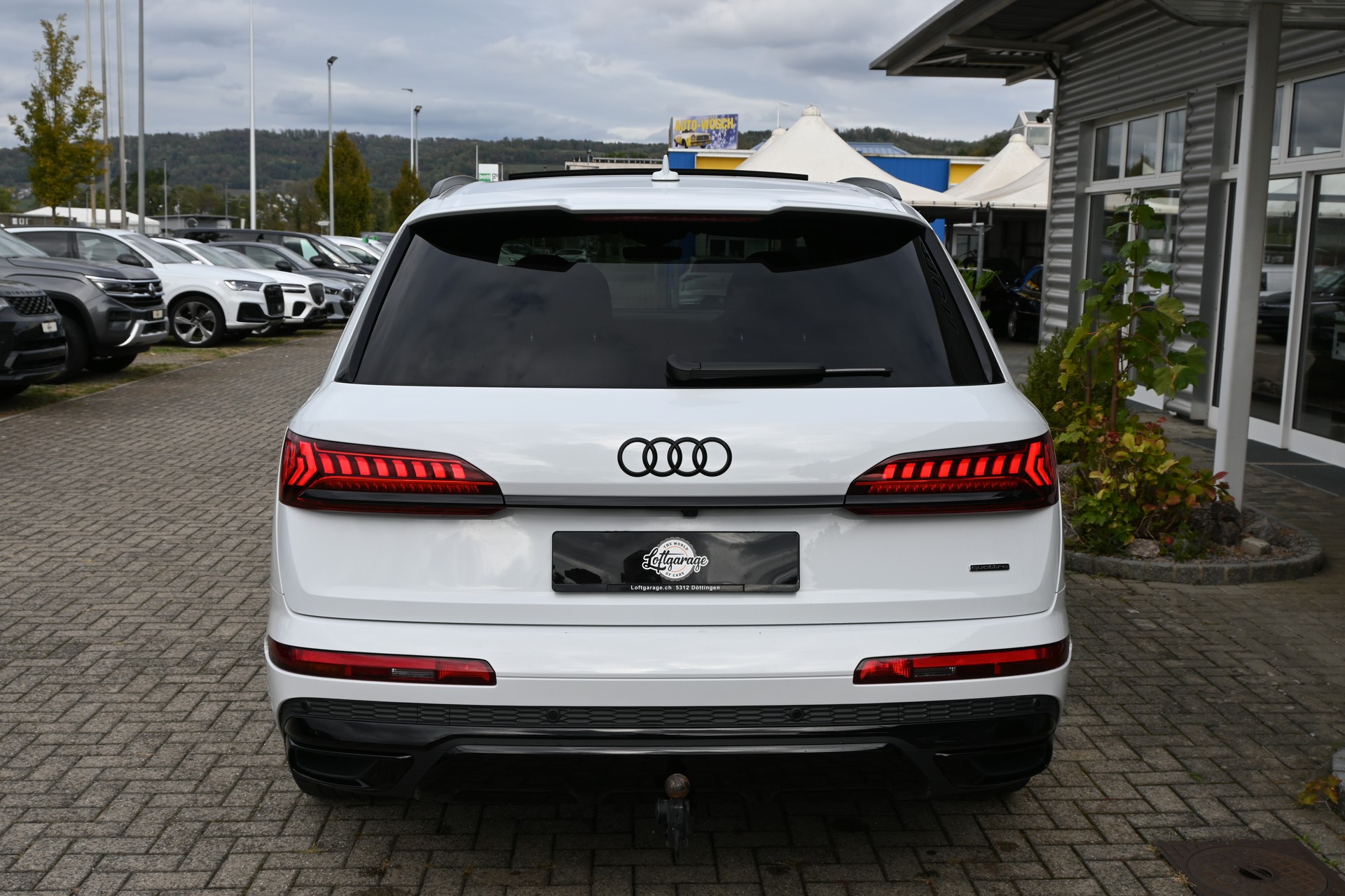AUDI Q7 3.0 V6 55 TFSI S Line quattro tiptronic 7-Plätzer + AHK 3500kg-showroom-element-3