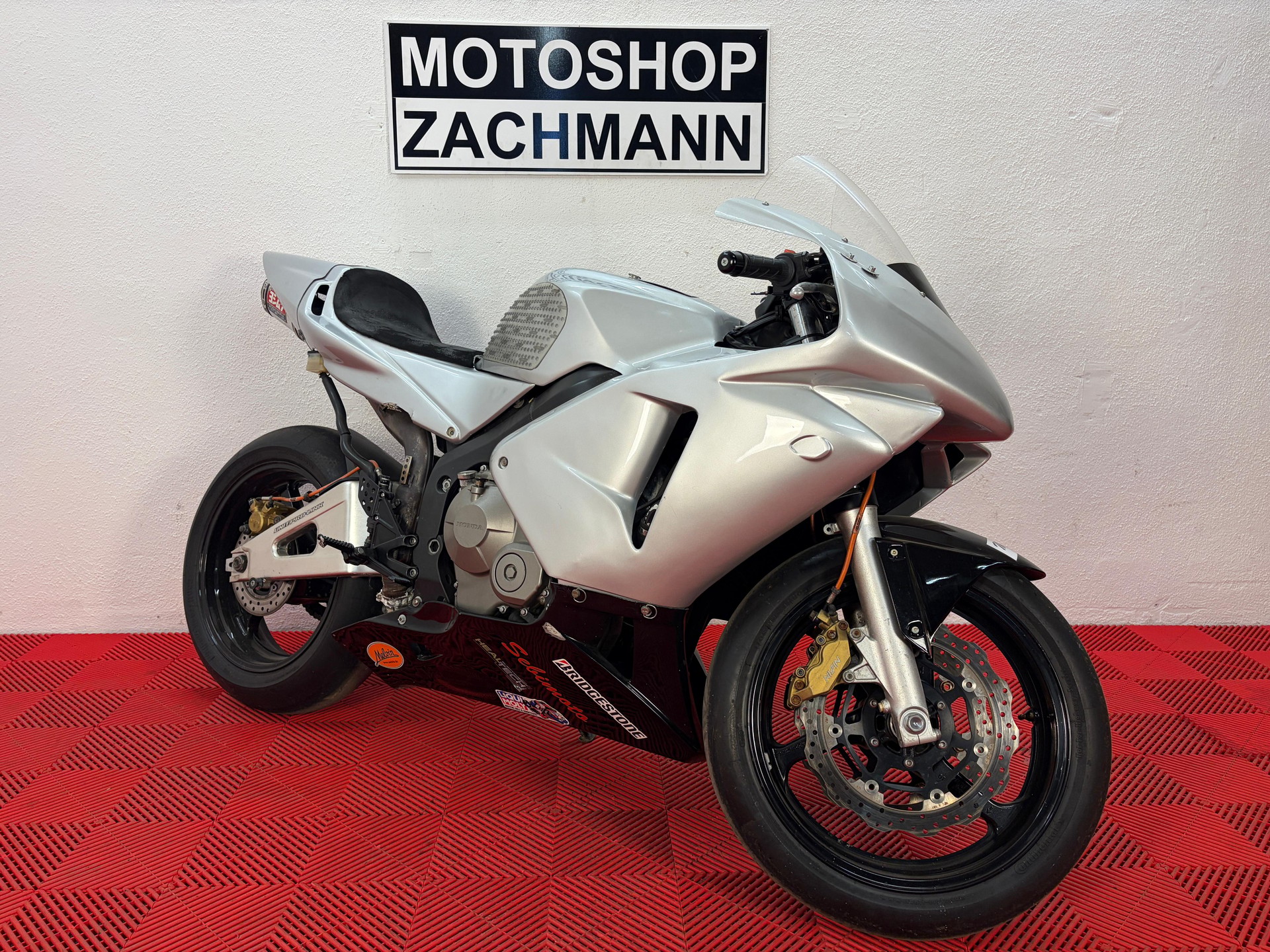 HONDA CBR 600 F-image-1