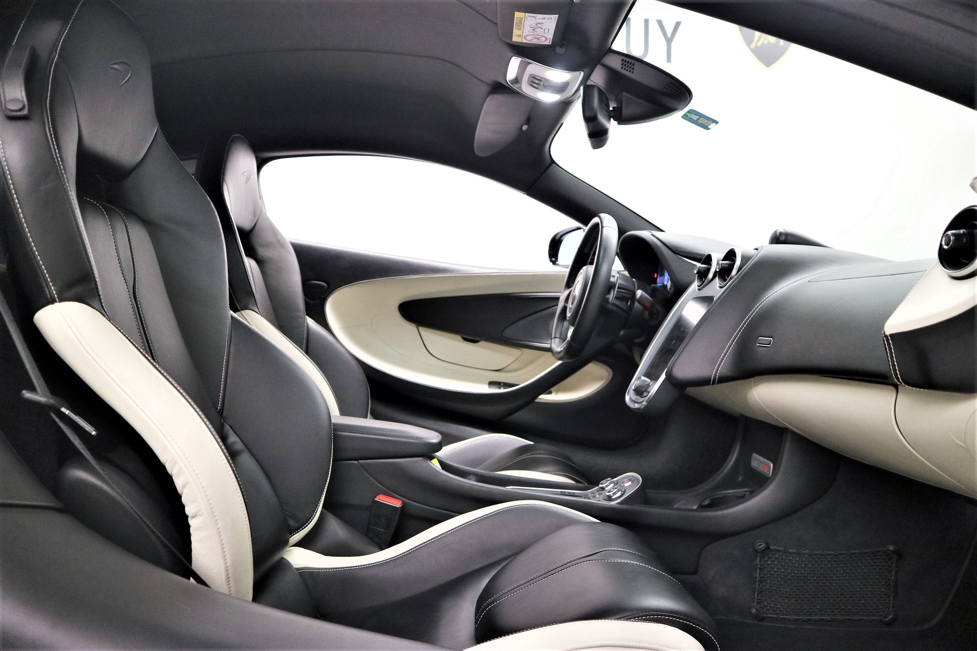 McLAREN 570S Coupé 3.8 V8 SSG-image-5