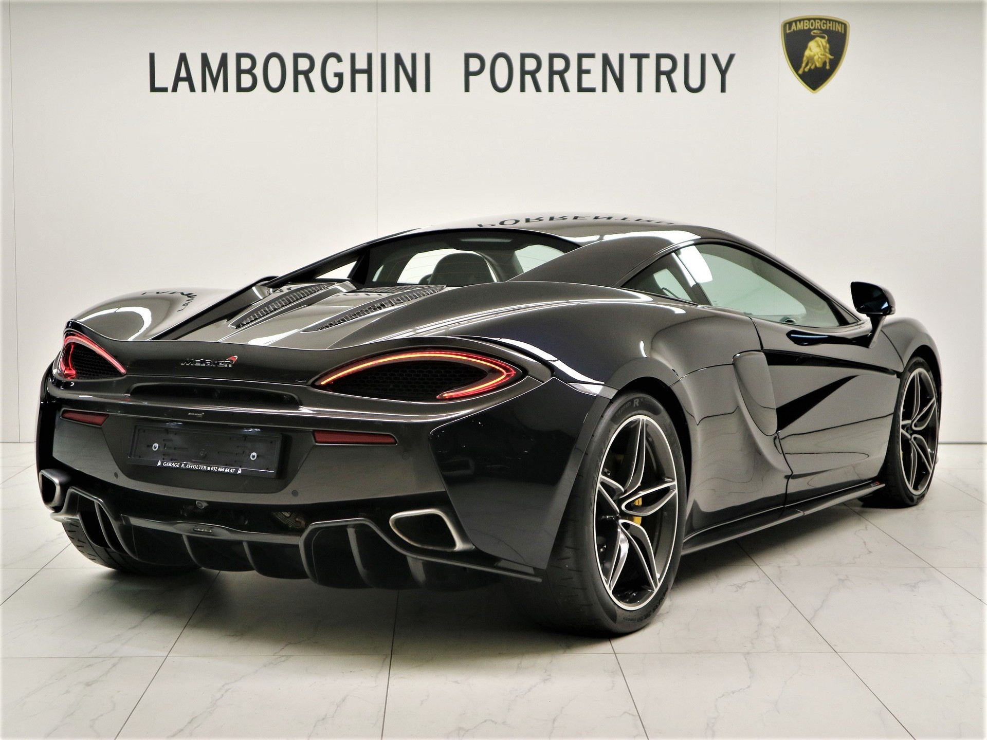 McLAREN 570S Coupé 3.8 V8 SSG-image-2