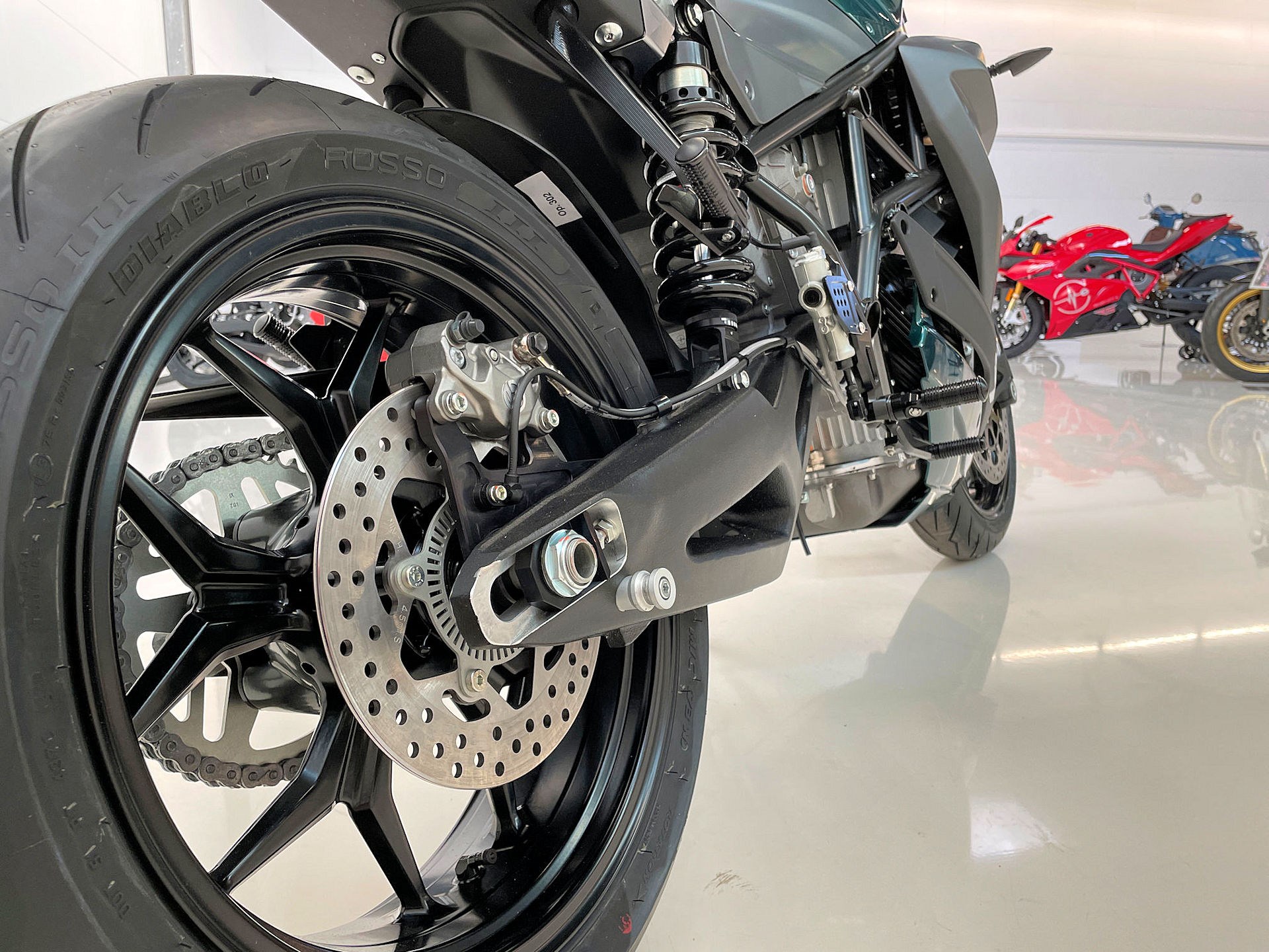 ENERGICA Energica Eva Esseesse 9+ RS 21.5kW/h-image-11