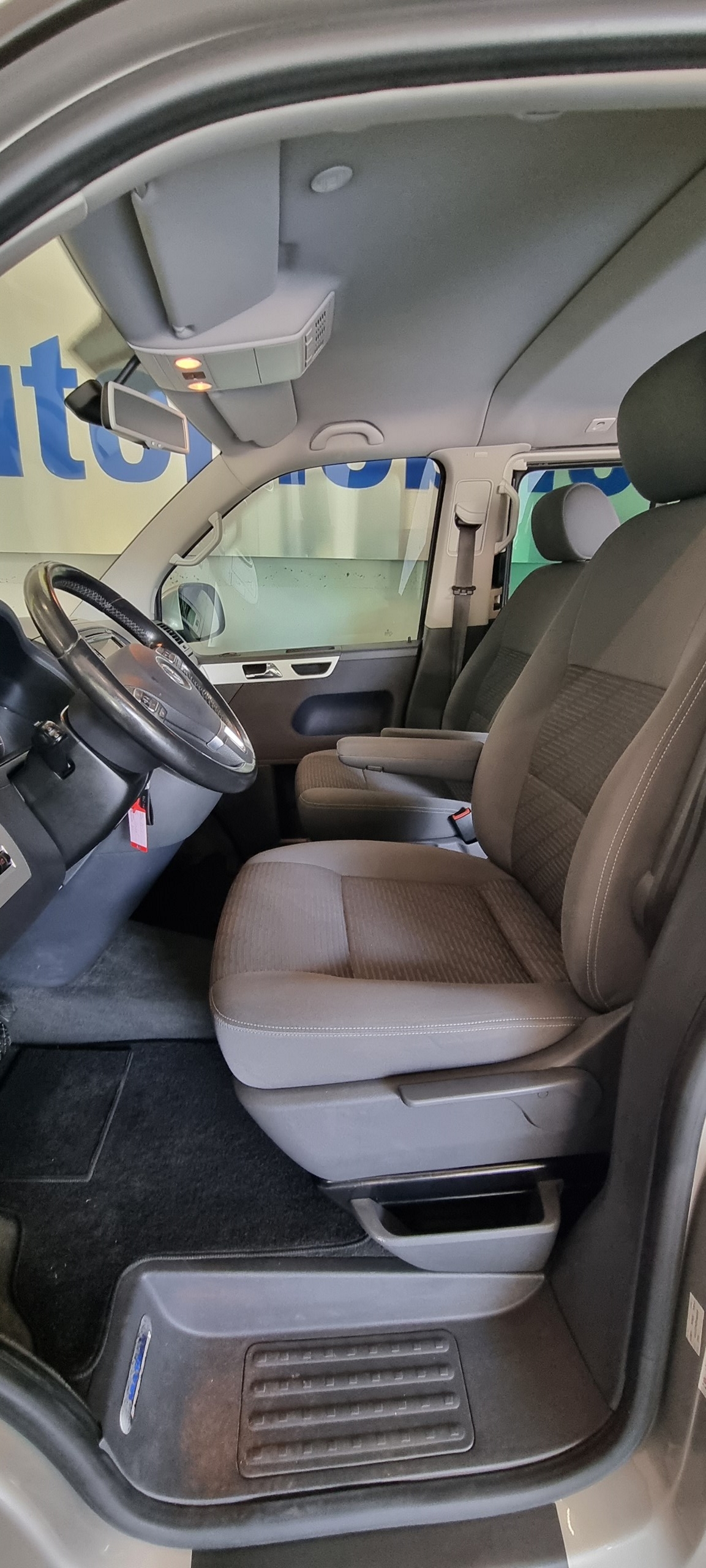 VW T5 Multivan 7.Pl. 2.0 Bi-TDI CR Comfortline DSG-image-10