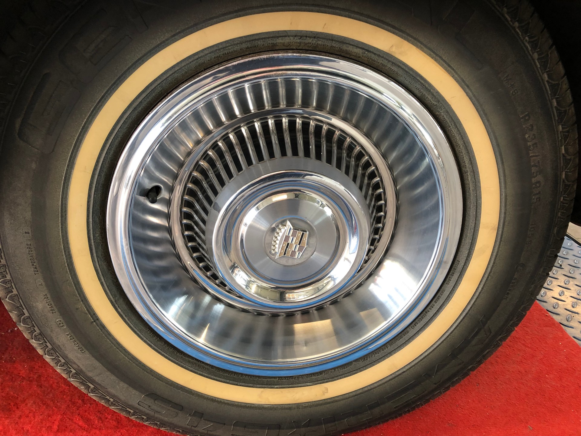 CADILLAC DEVILLE COUPE 6.4-V8-showroom-element-3