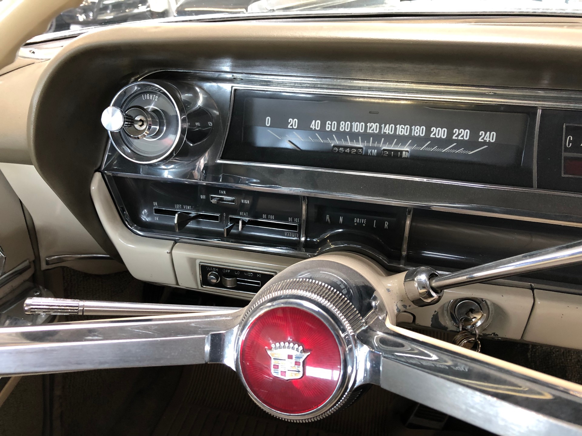 CADILLAC DEVILLE COUPE 6.4-V8-image-17