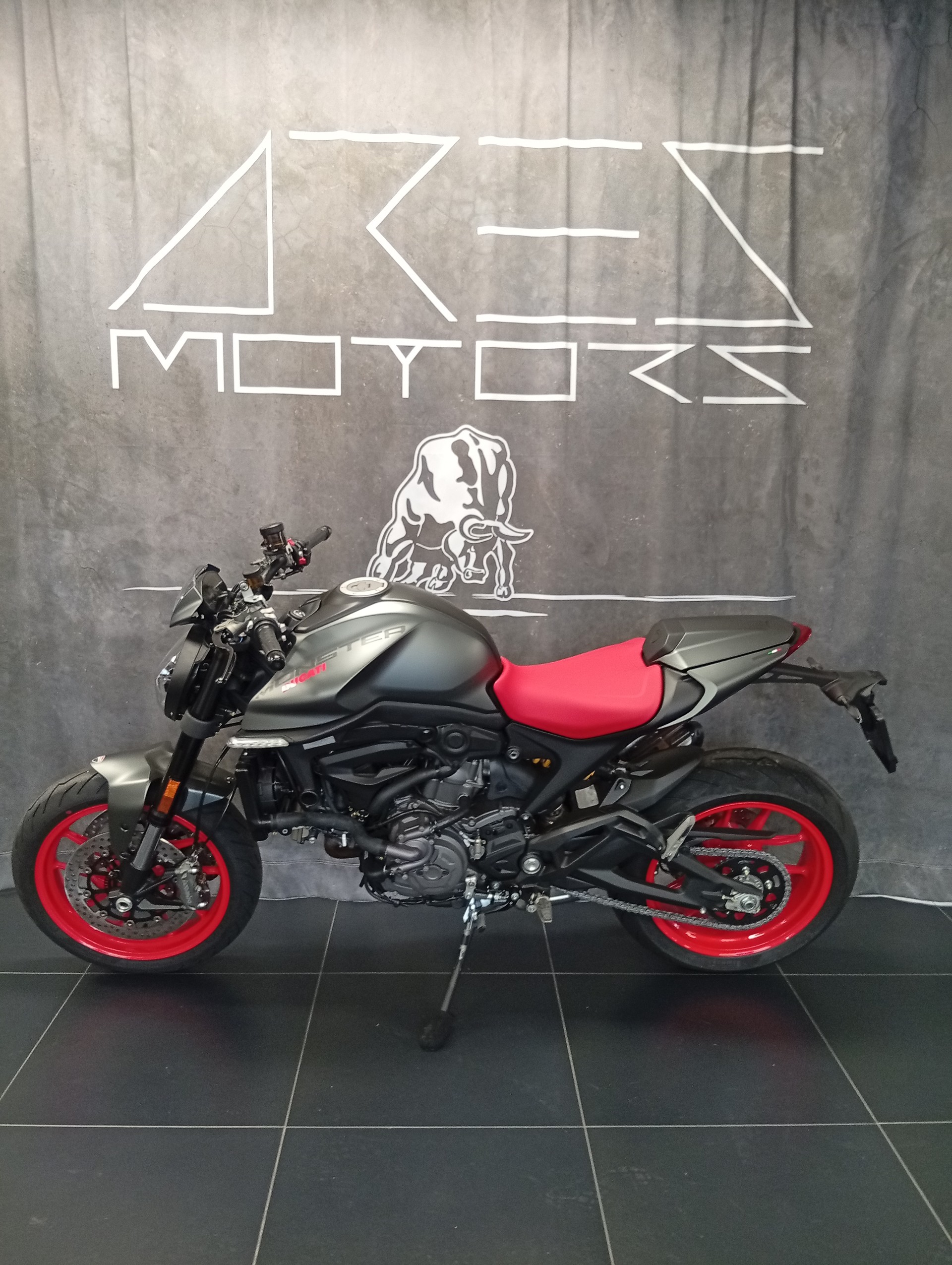 DUCATI Monster + 937-image-4
