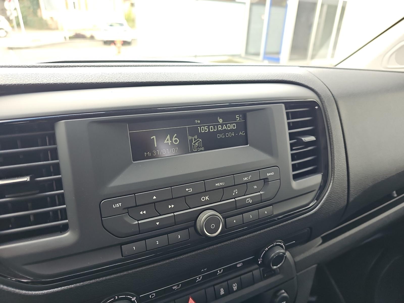 OPEL Vivaro-e Brückenaufbau 3.5 t M 50kWh-image-16