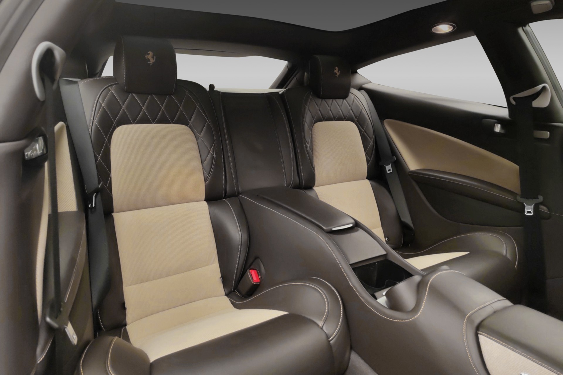 FERRARI FF-image-13