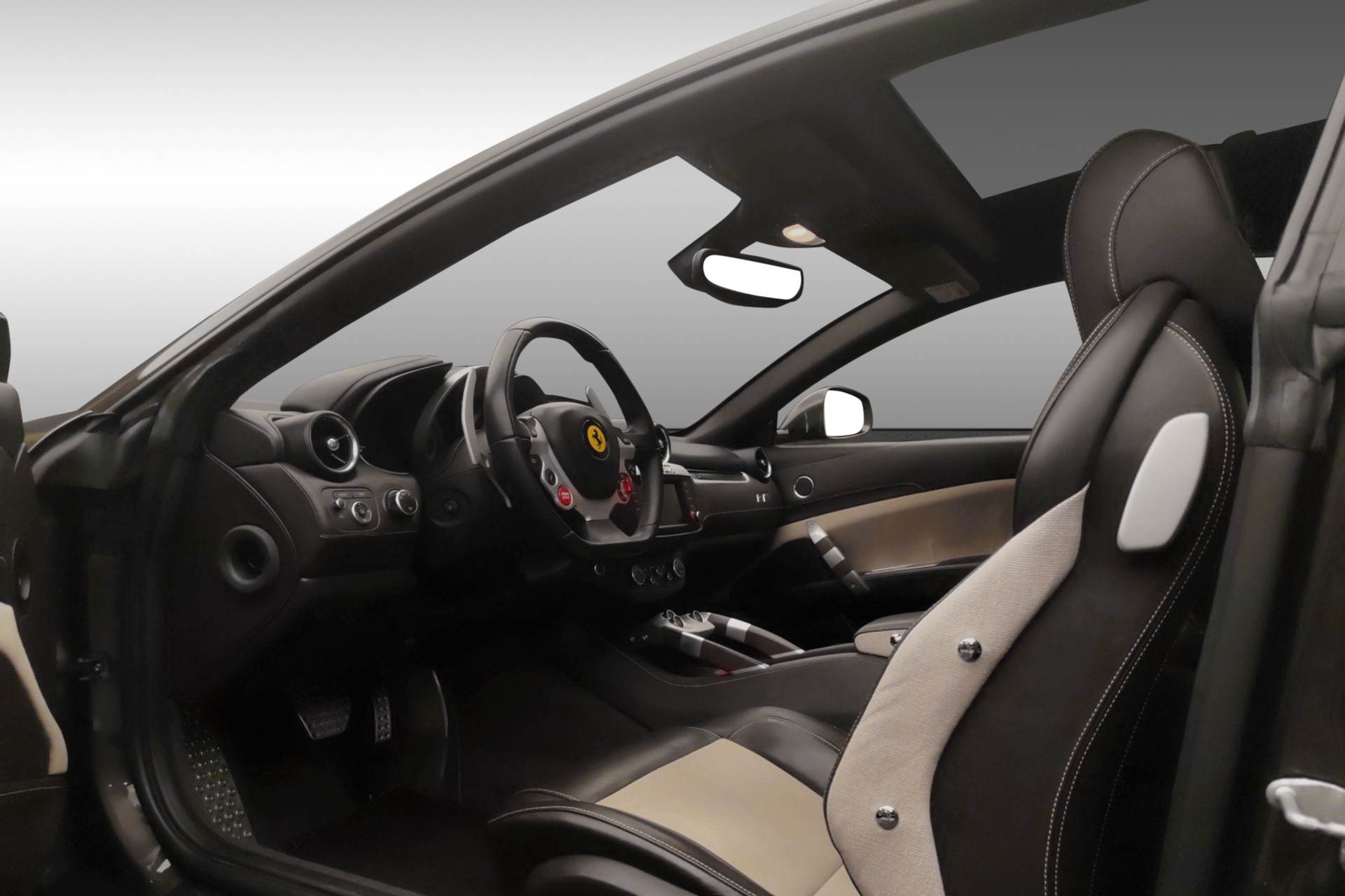 FERRARI FF-image-12