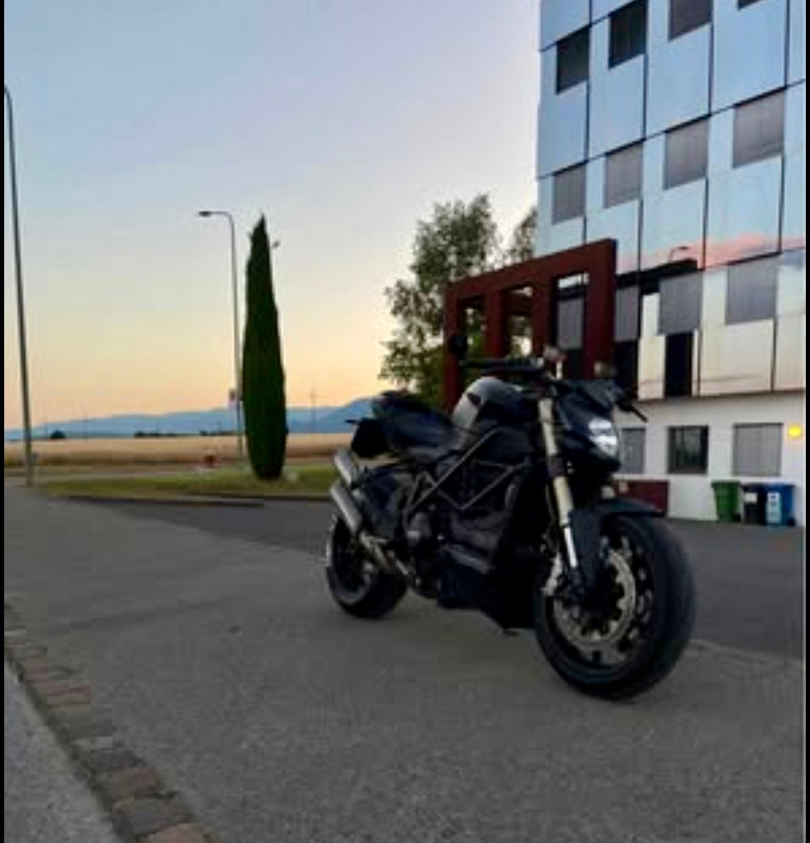DUCATI Streetfighter 848-image-4