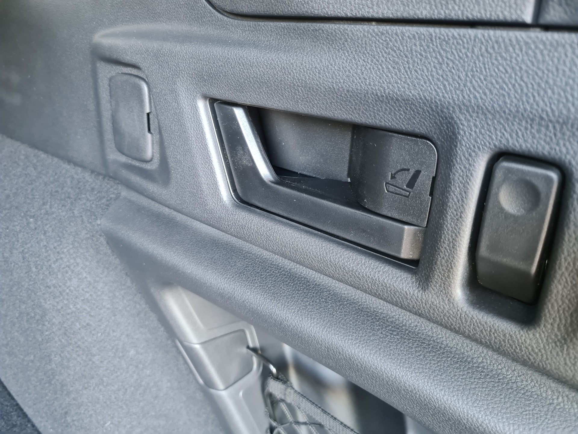 SUBARU Outback 2.5i Advantage AWD Lineartronic-image-14