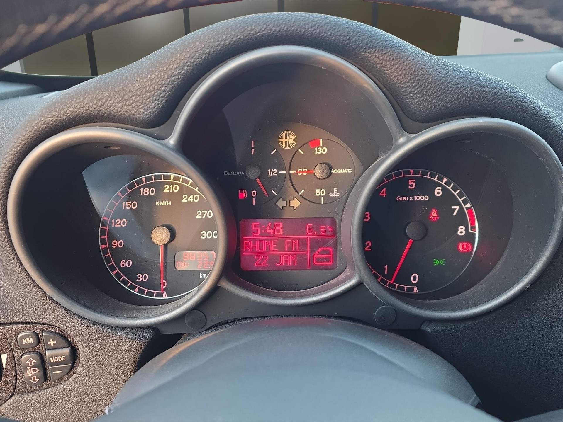 ALFA ROMEO 147 3.2 GTA-image-10