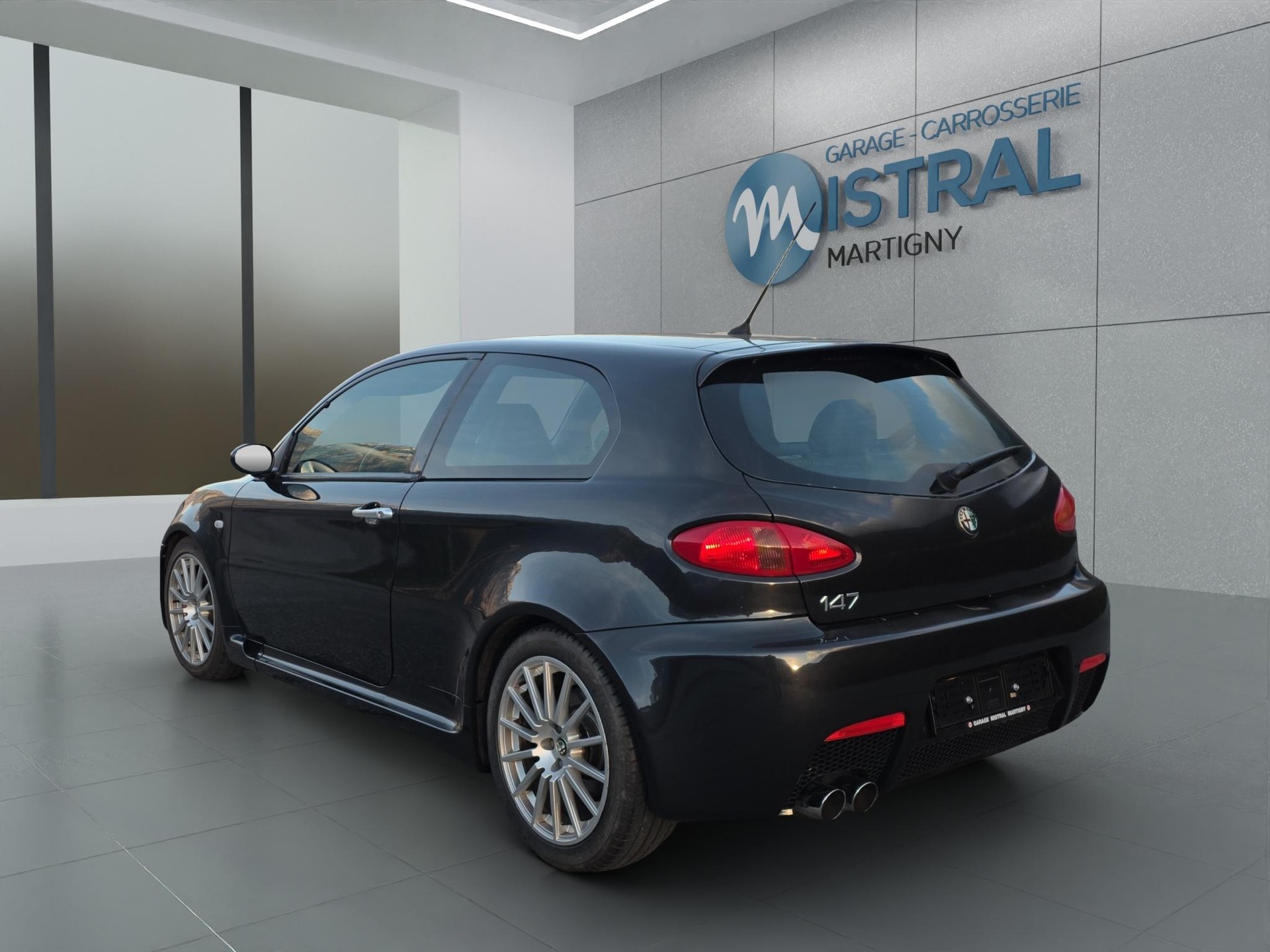 ALFA ROMEO 147 3.2 GTA-showroom-element-2