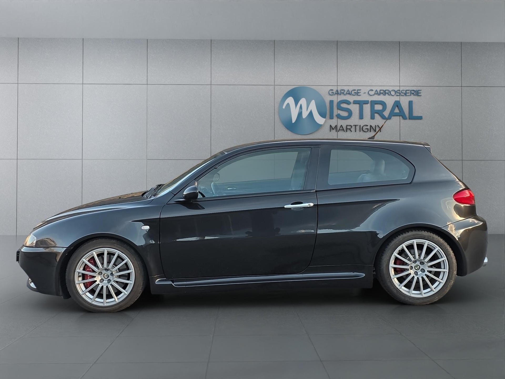 ALFA ROMEO 147 3.2 GTA-showroom-element-1