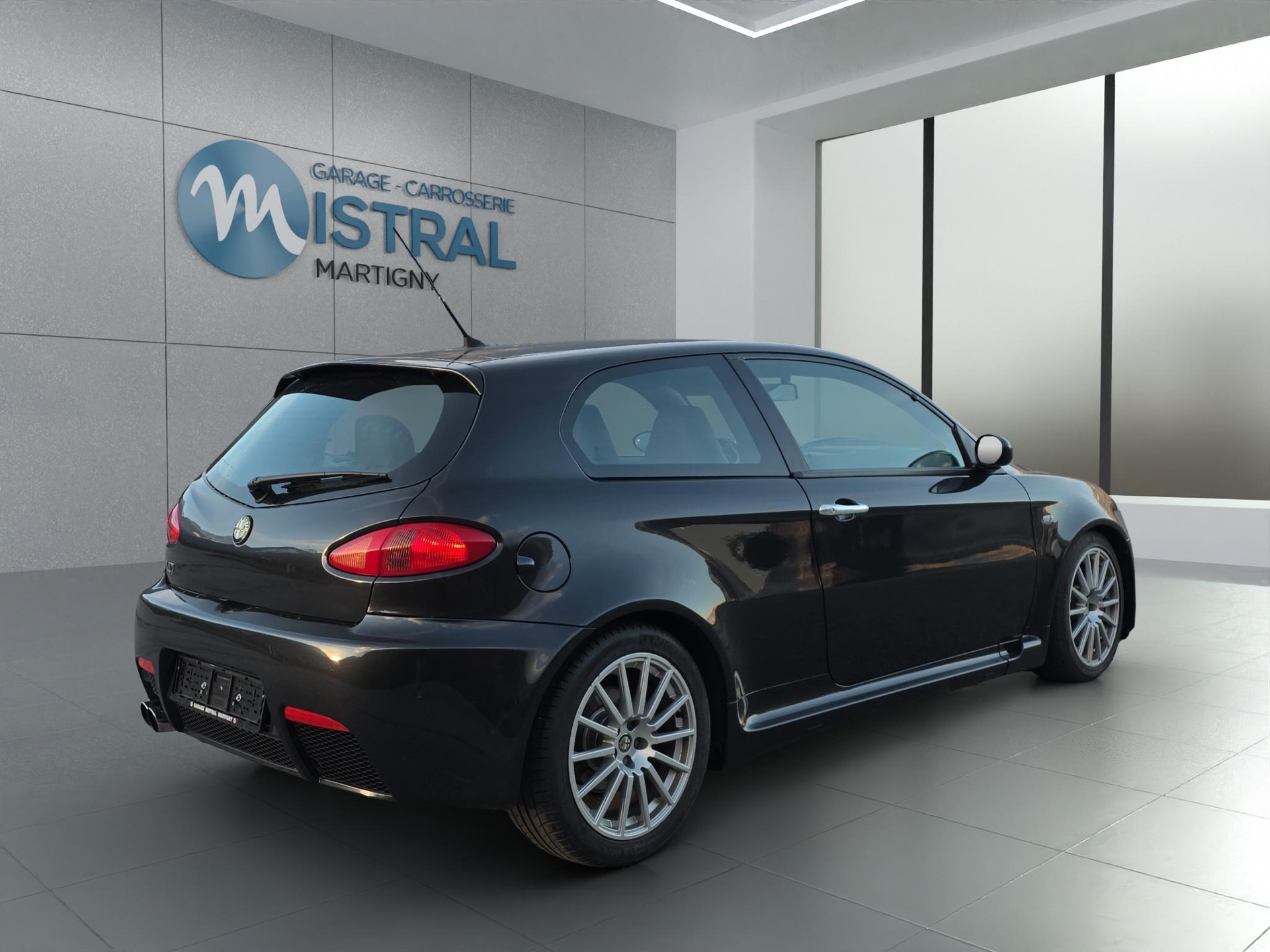 ALFA ROMEO 147 3.2 GTA-image-4
