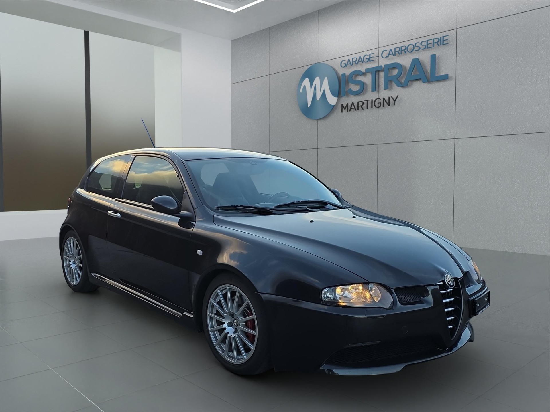 ALFA ROMEO 147 3.2 GTA-image-6