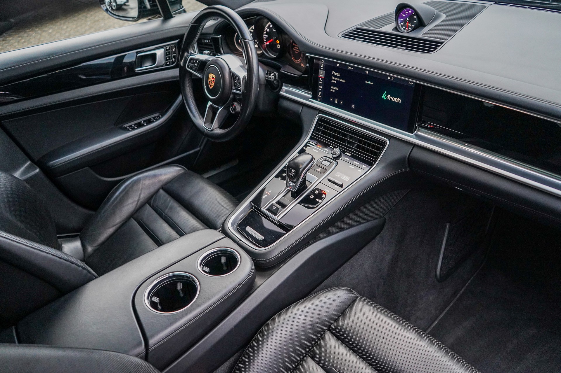 PORSCHE Panamera 4S Sport Turismo PDK-image-8