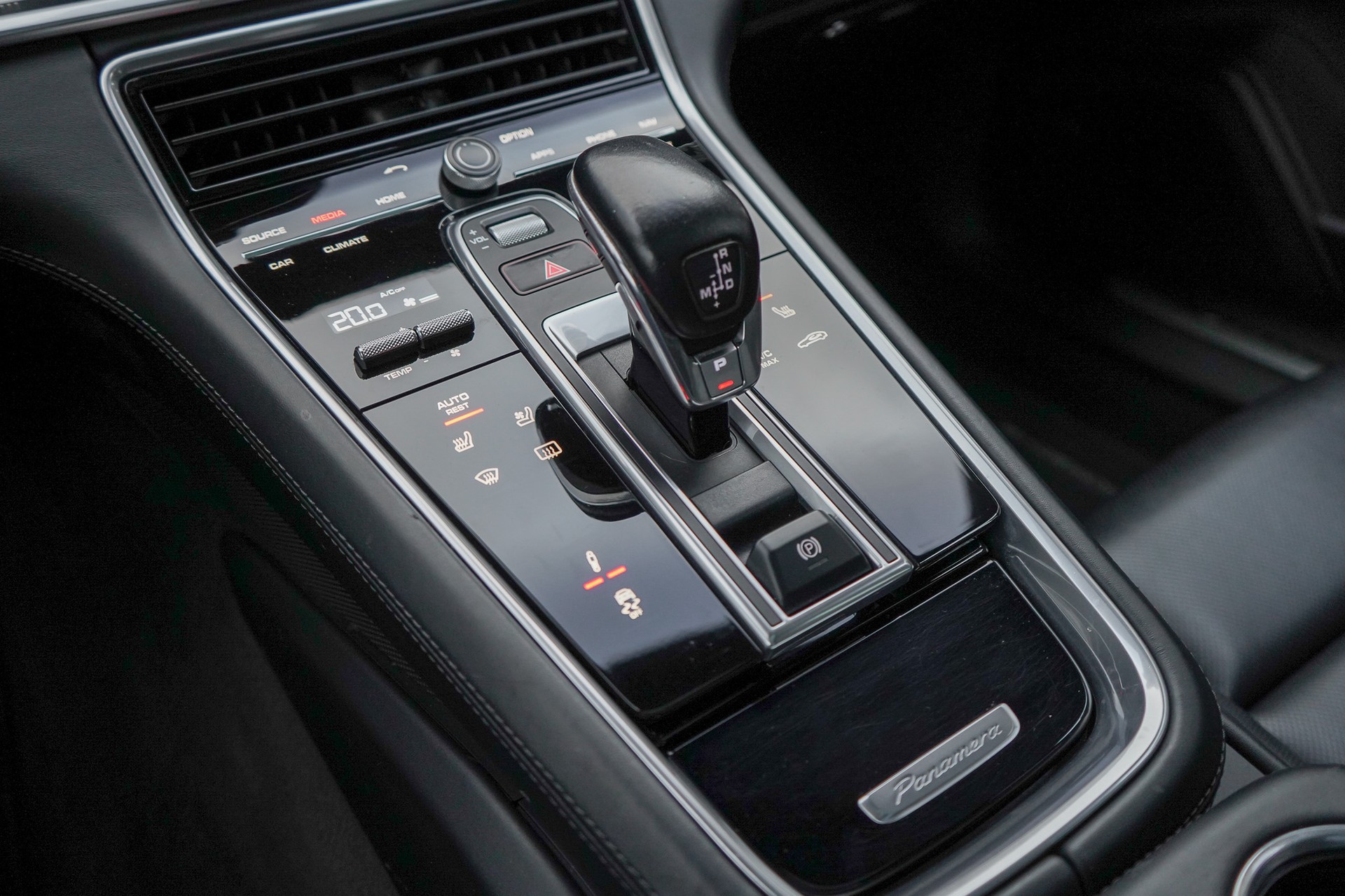PORSCHE Panamera 4S Sport Turismo PDK-image-10