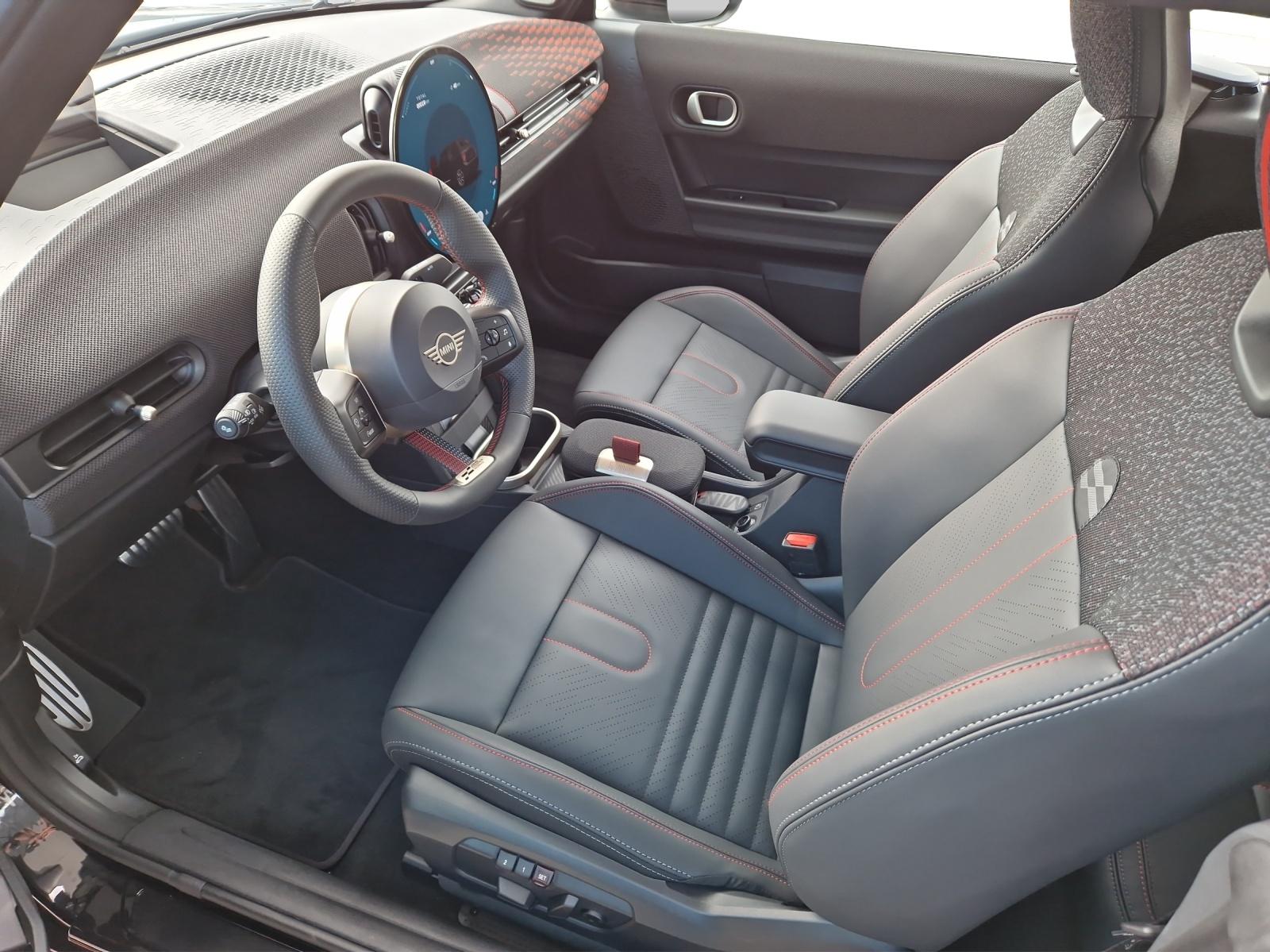 MINI Cabrio John Cooper Works F67-showroom-element-3