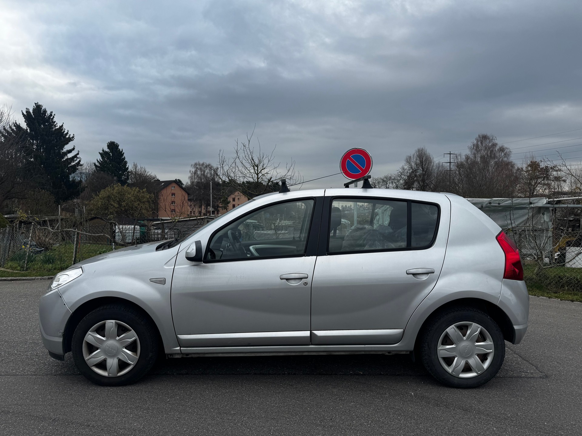 DACIA Sandero 1.6 Lauréate-image-3