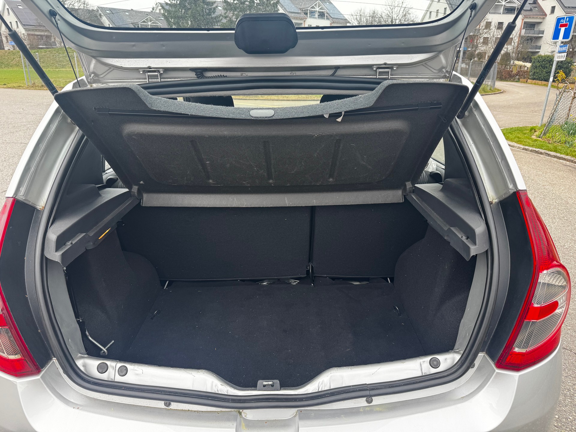 DACIA Sandero 1.6 Lauréate-image-9