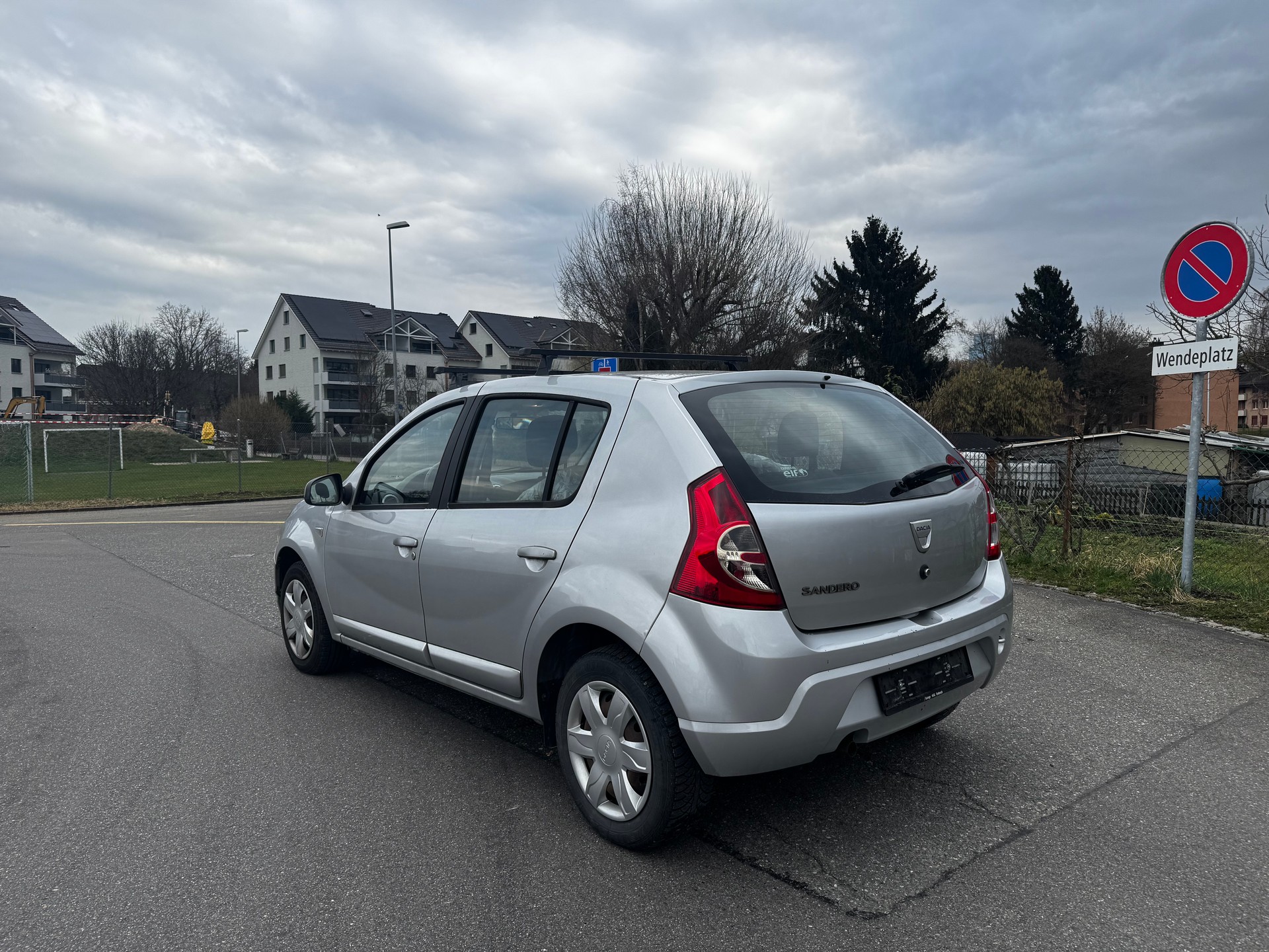 DACIA Sandero 1.6 Lauréate-image-4