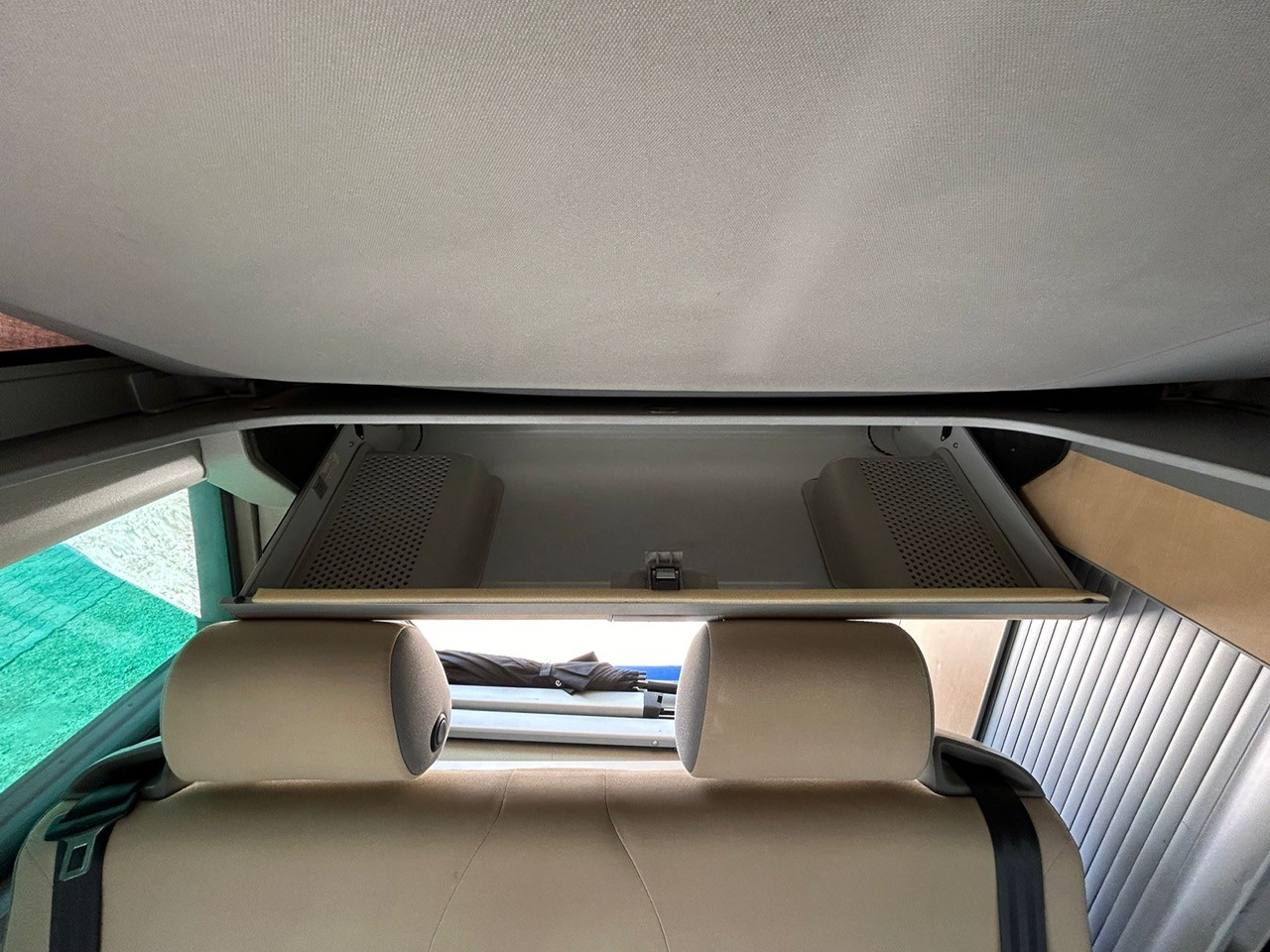 VW T5 Multivan California 2.5TDI-image-27