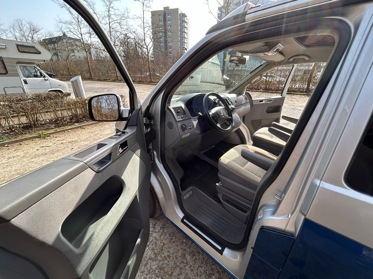 VW T5 Multivan California 2.5TDI-image-5