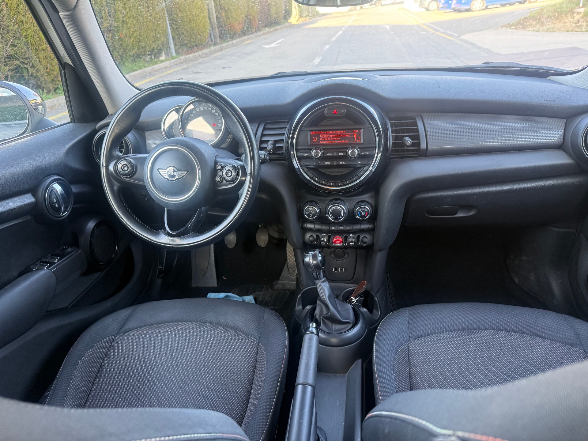 MINI Cooper-image-9