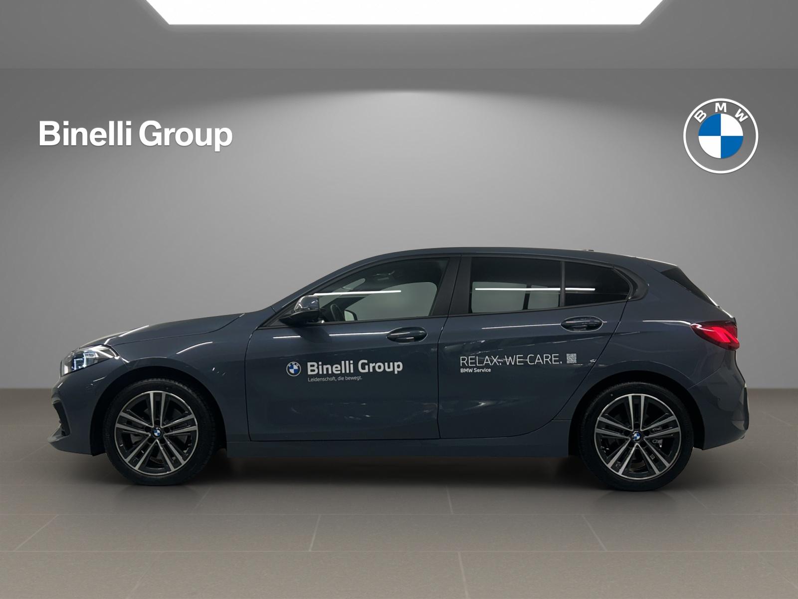 BMW 118i-showroom-element-1