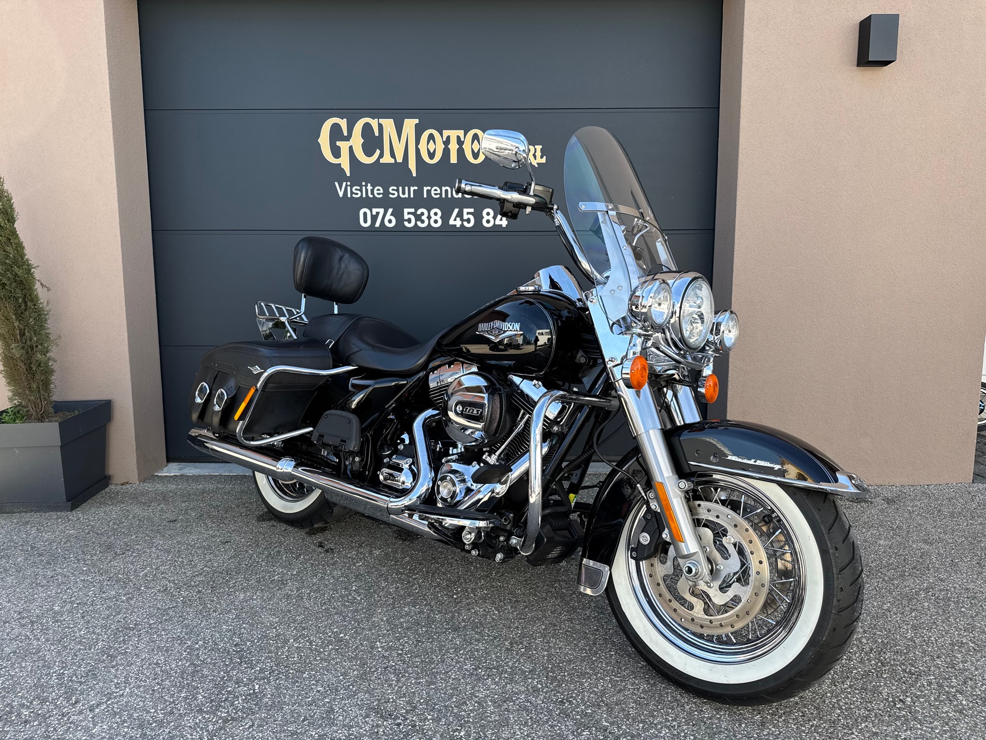 HARLEY-DAVIDSON FLHRC Road King Classic 103 ABS-image-1