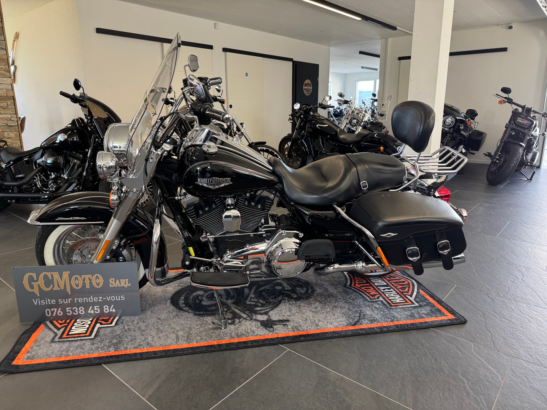 HARLEY-DAVIDSON FLHRC Road King Classic 103 ABS-image-4