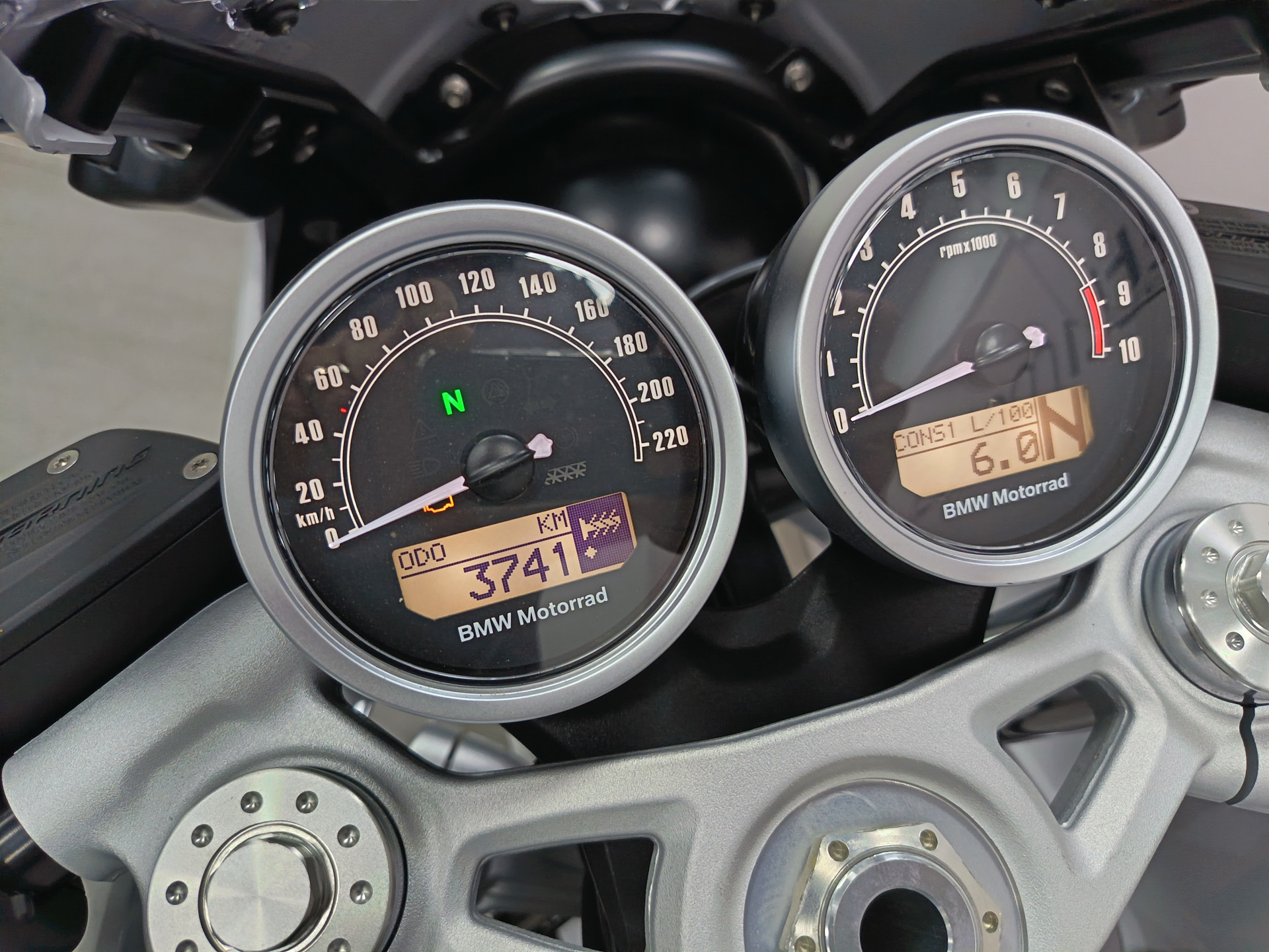 BMW R nineT Racer-image-8