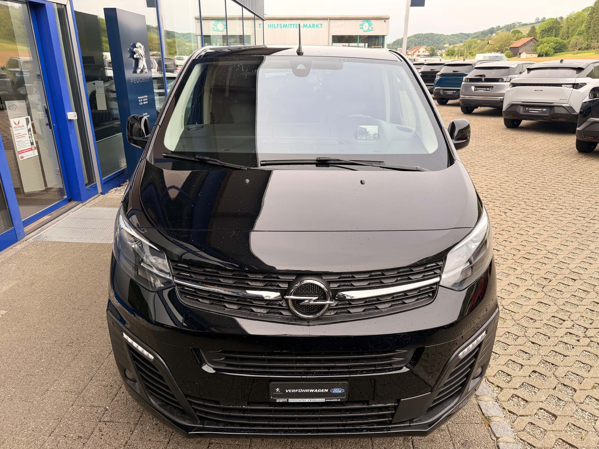 OPEL Zafira Life M 2.0 CDTI 177 Black Edition 2'300kg Anhängelast-showroom-element-2