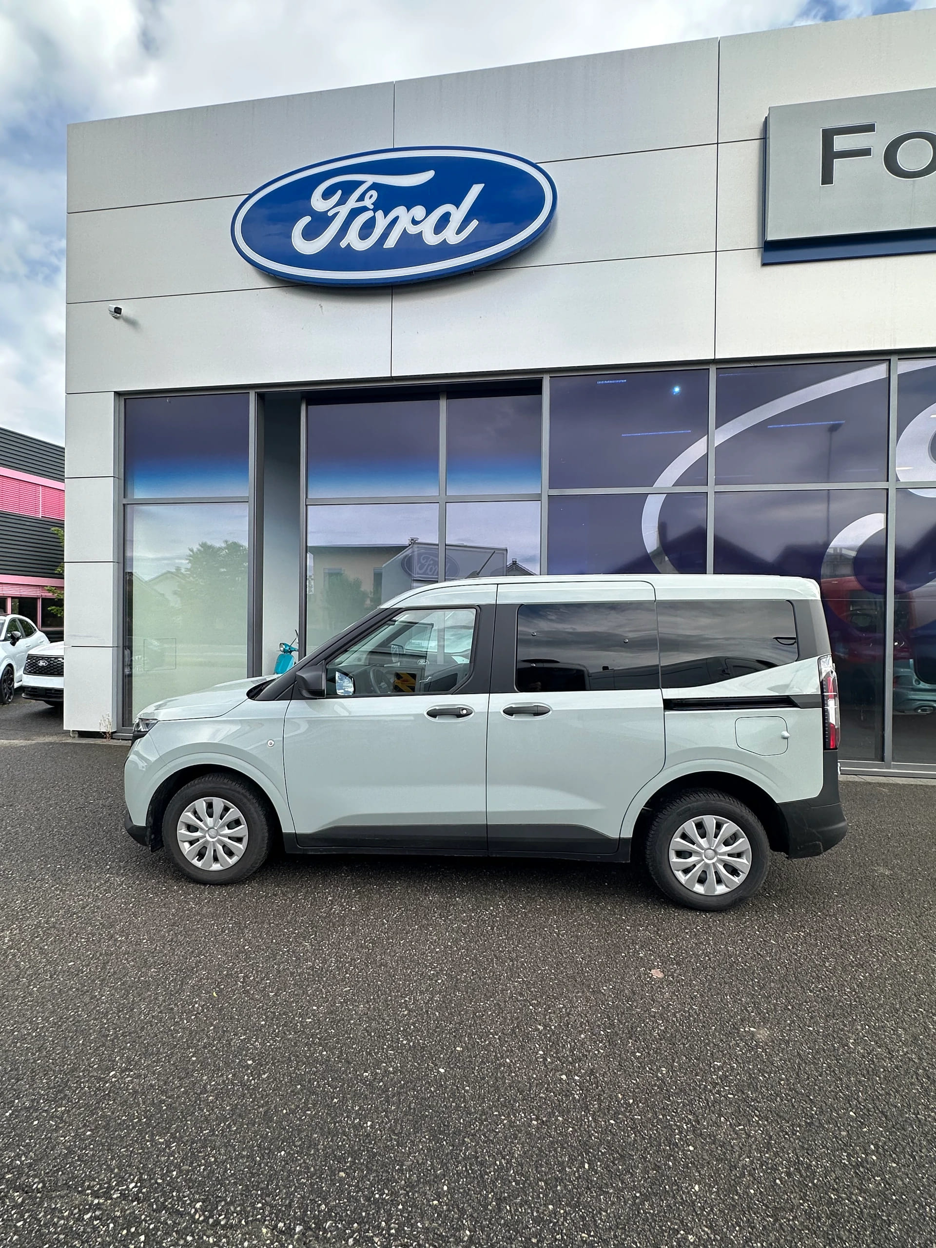 FORD Transit Courier Dkab. van 1.0 EcoBoost Trend-image-2