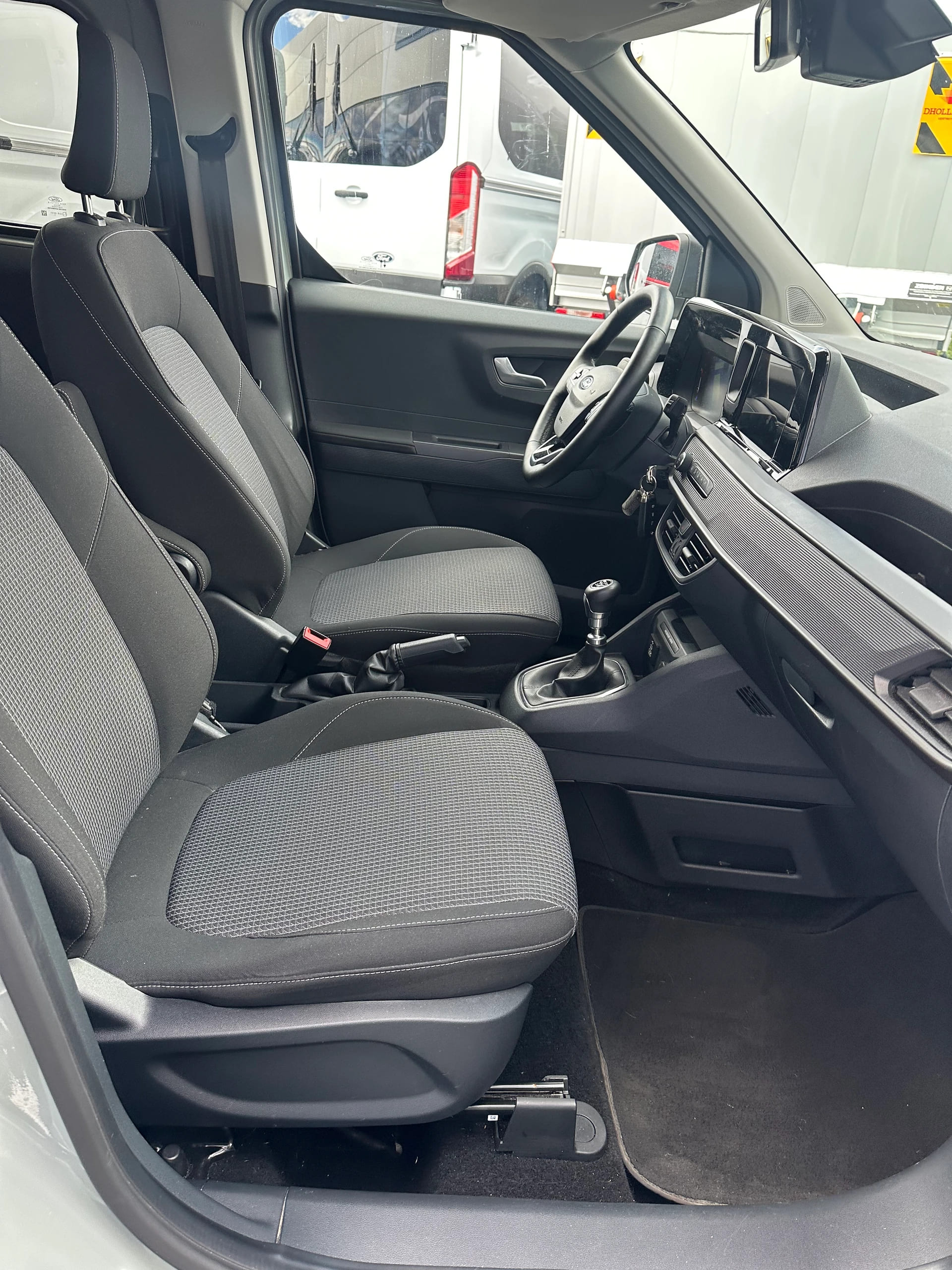 FORD Transit Courier Dkab. van 1.0 EcoBoost Trend-image-11