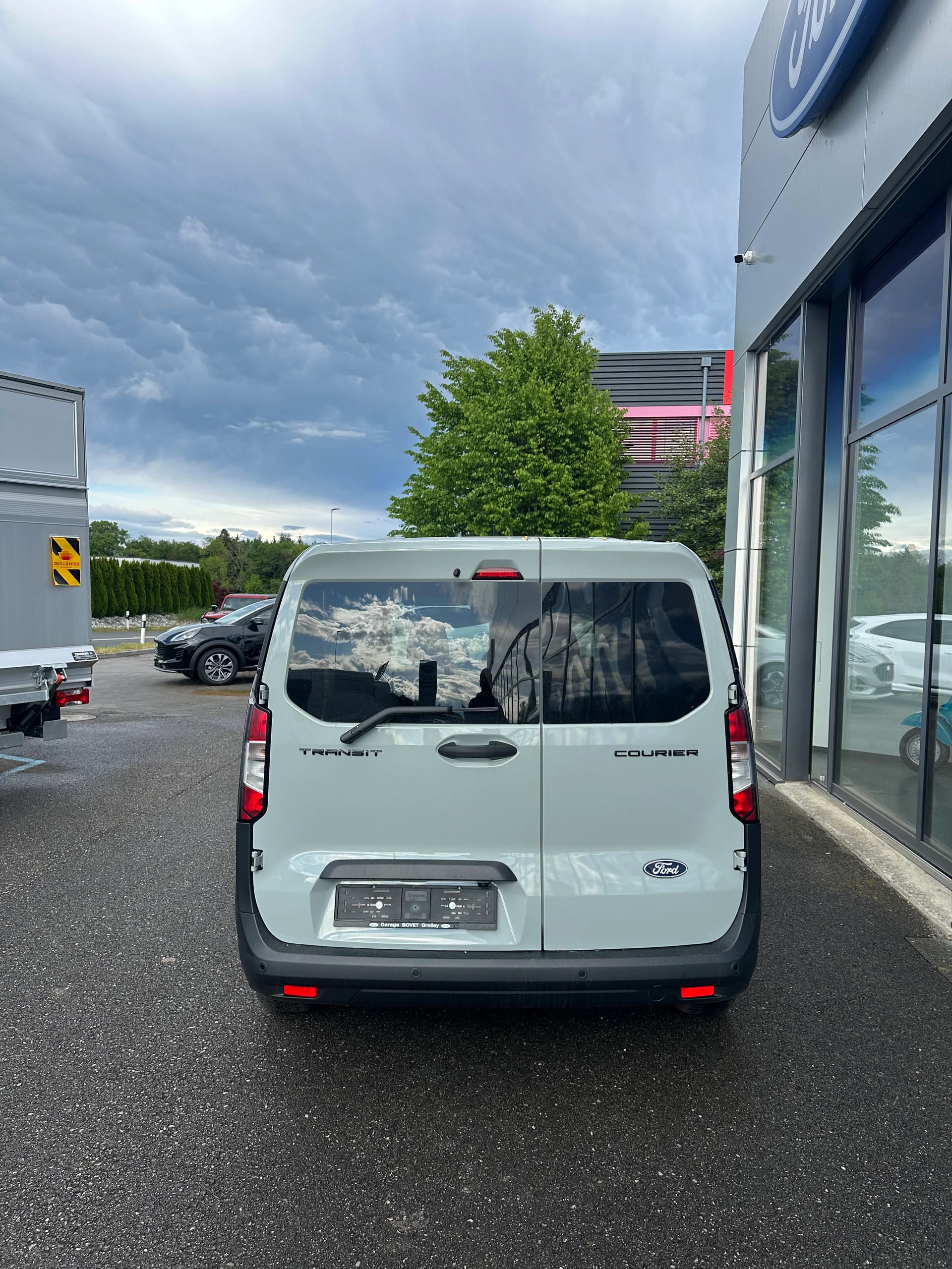 FORD Transit Courier Dkab. van 1.0 EcoBoost Trend-image-4