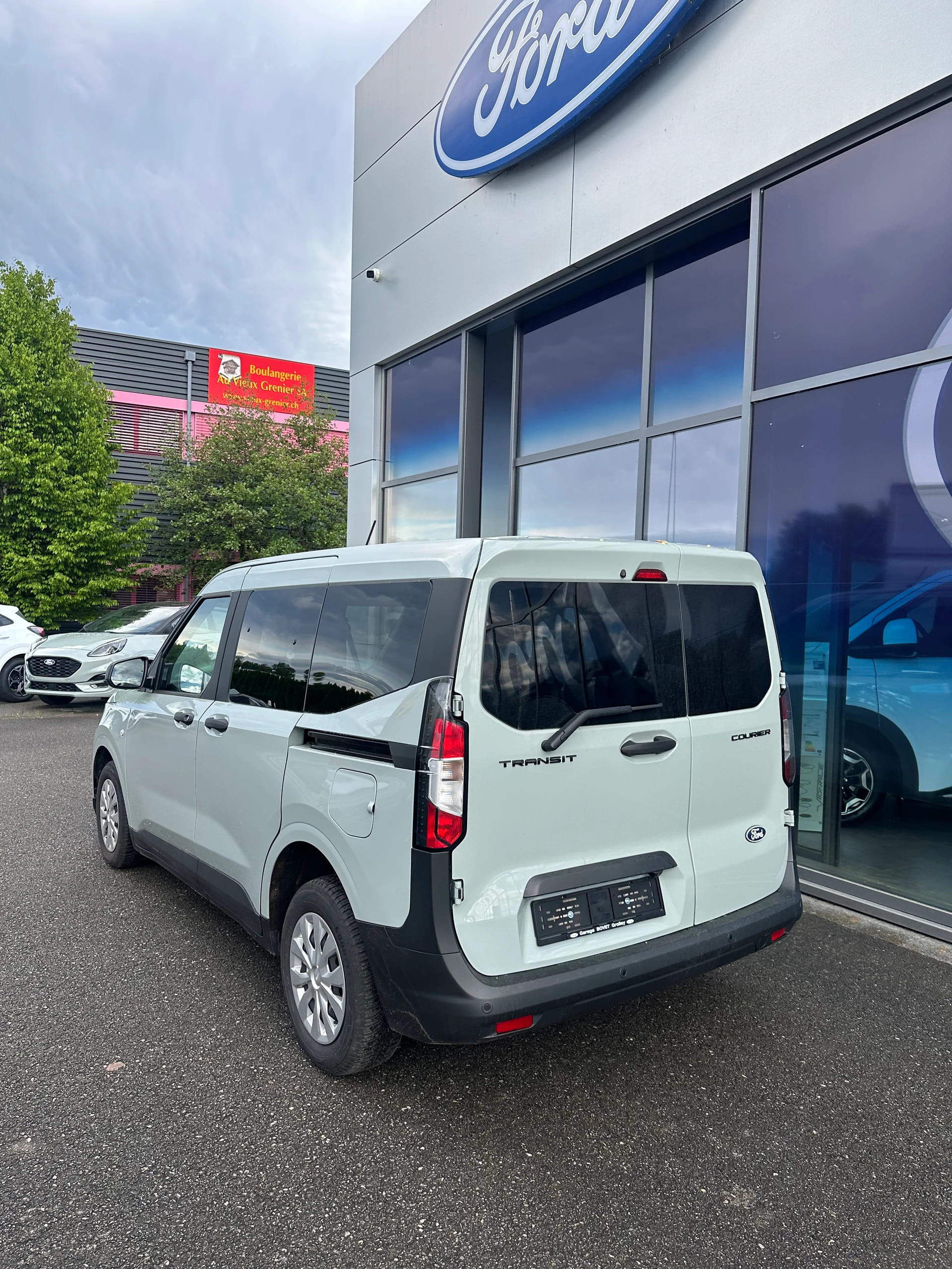 FORD Transit Courier Dkab. van 1.0 EcoBoost Trend-image-3