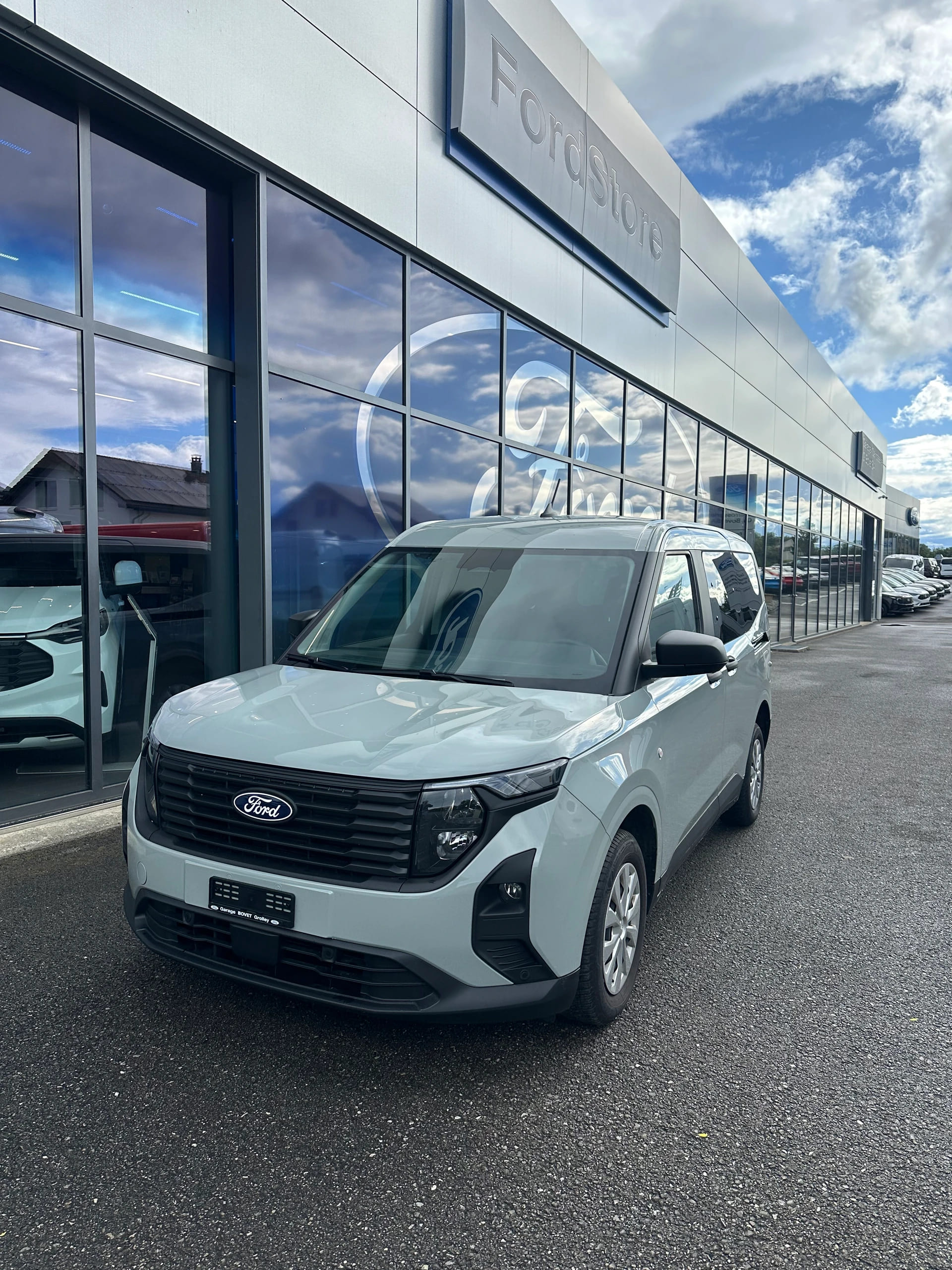 FORD Transit Courier Dkab. van 1.0 EcoBoost Trend-image-1