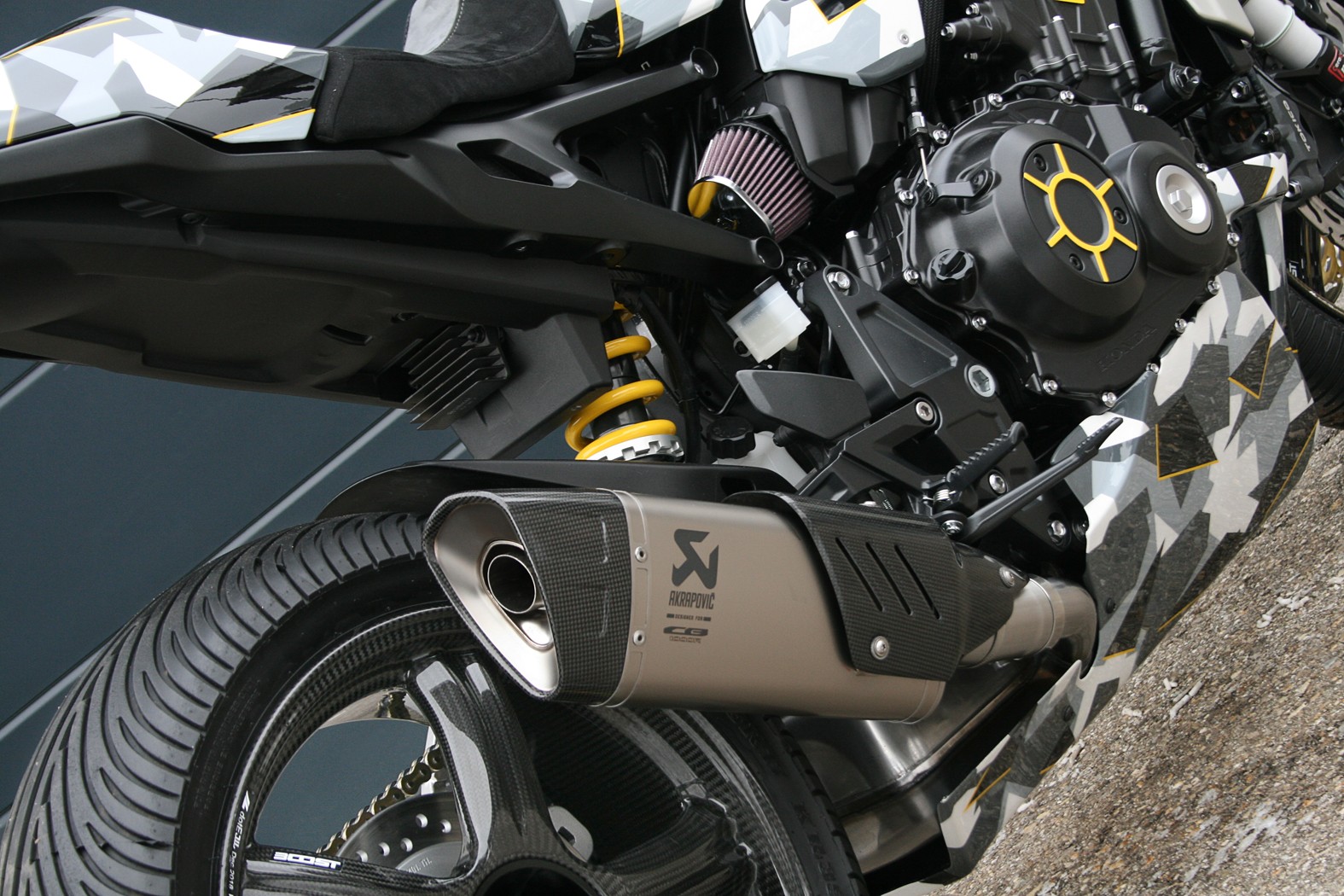 HONDA CB 1000 R ABS-image-3