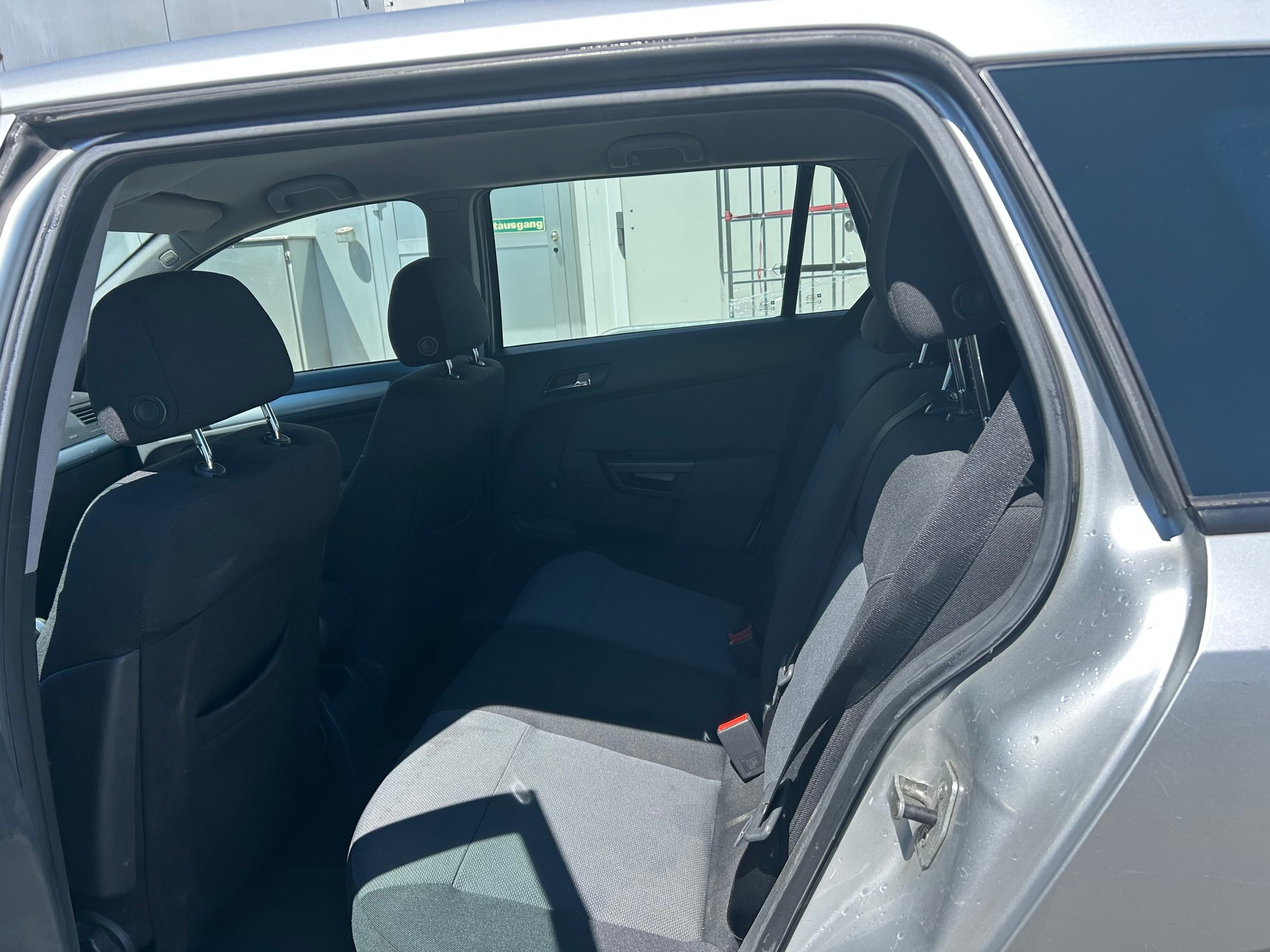 OPEL Astra Caravan 1.6i 16V TP Sport-image-9