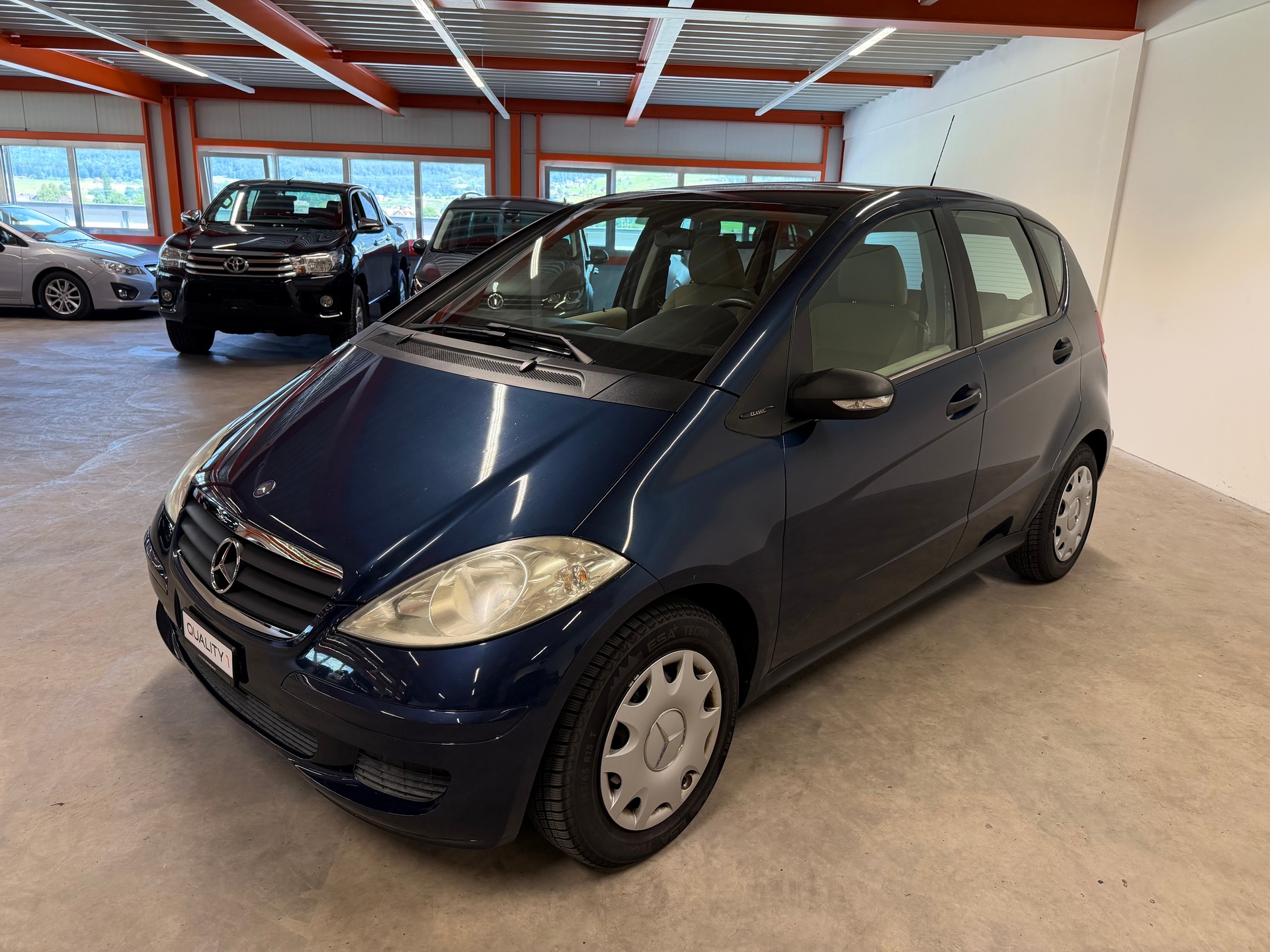 MERCEDES-BENZ A 170 Classic-showroom-element-3
